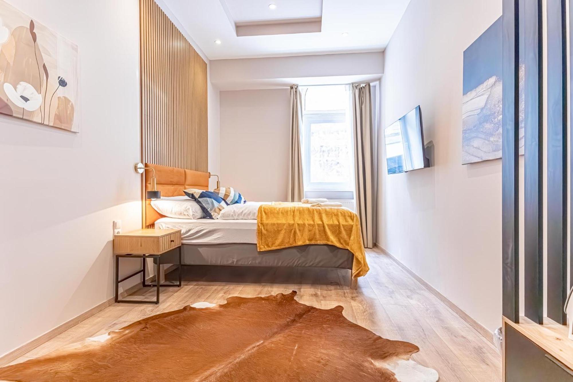 Wiener Stadthalle Boutique - Ideal For Couples *