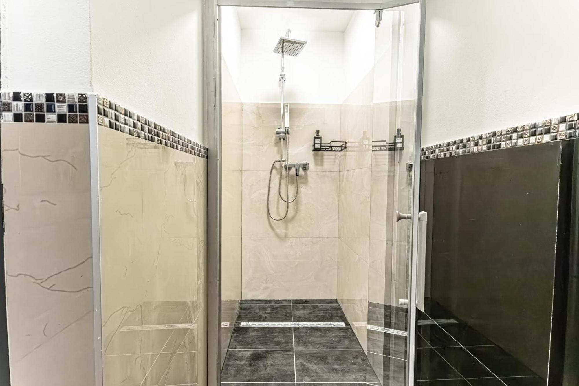 Apartment Wiener Stadthalle Boutique - Ideal For Couples *