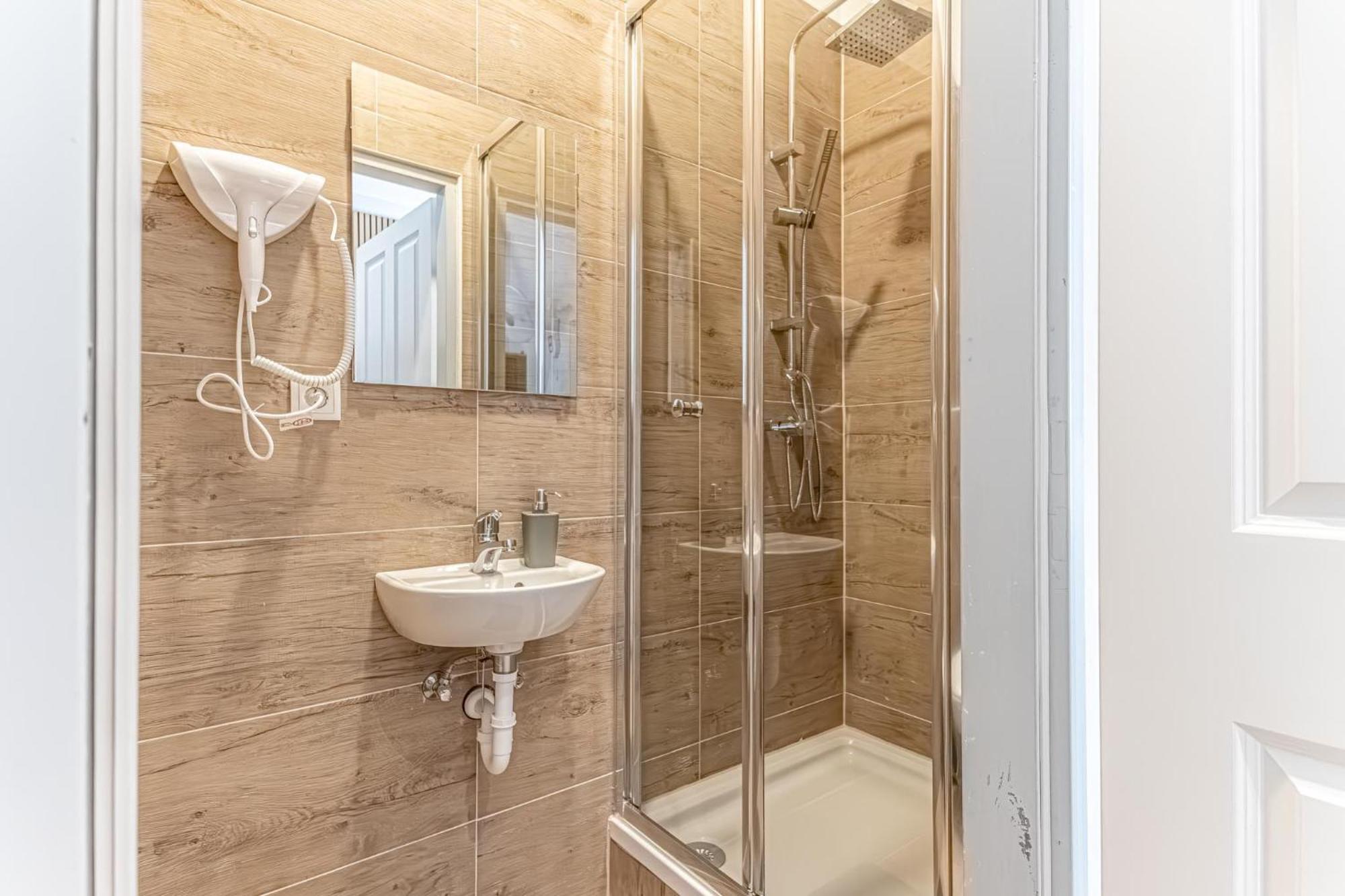 Wiener Stadthalle Boutique - Ideal For Couples * Wien