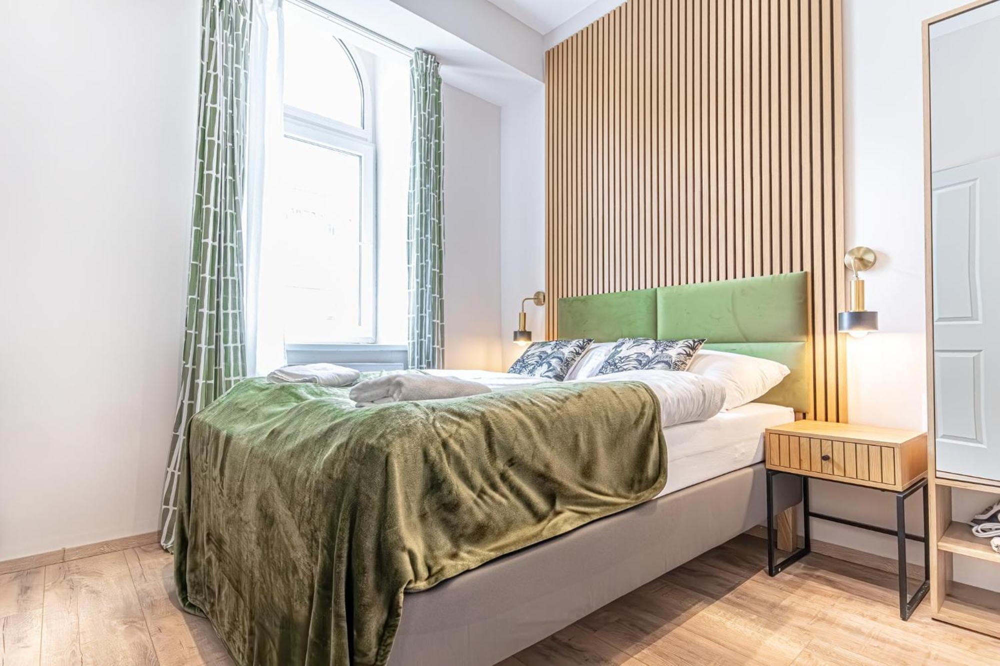 Wiener Stadthalle Boutique - Ideal For Couples