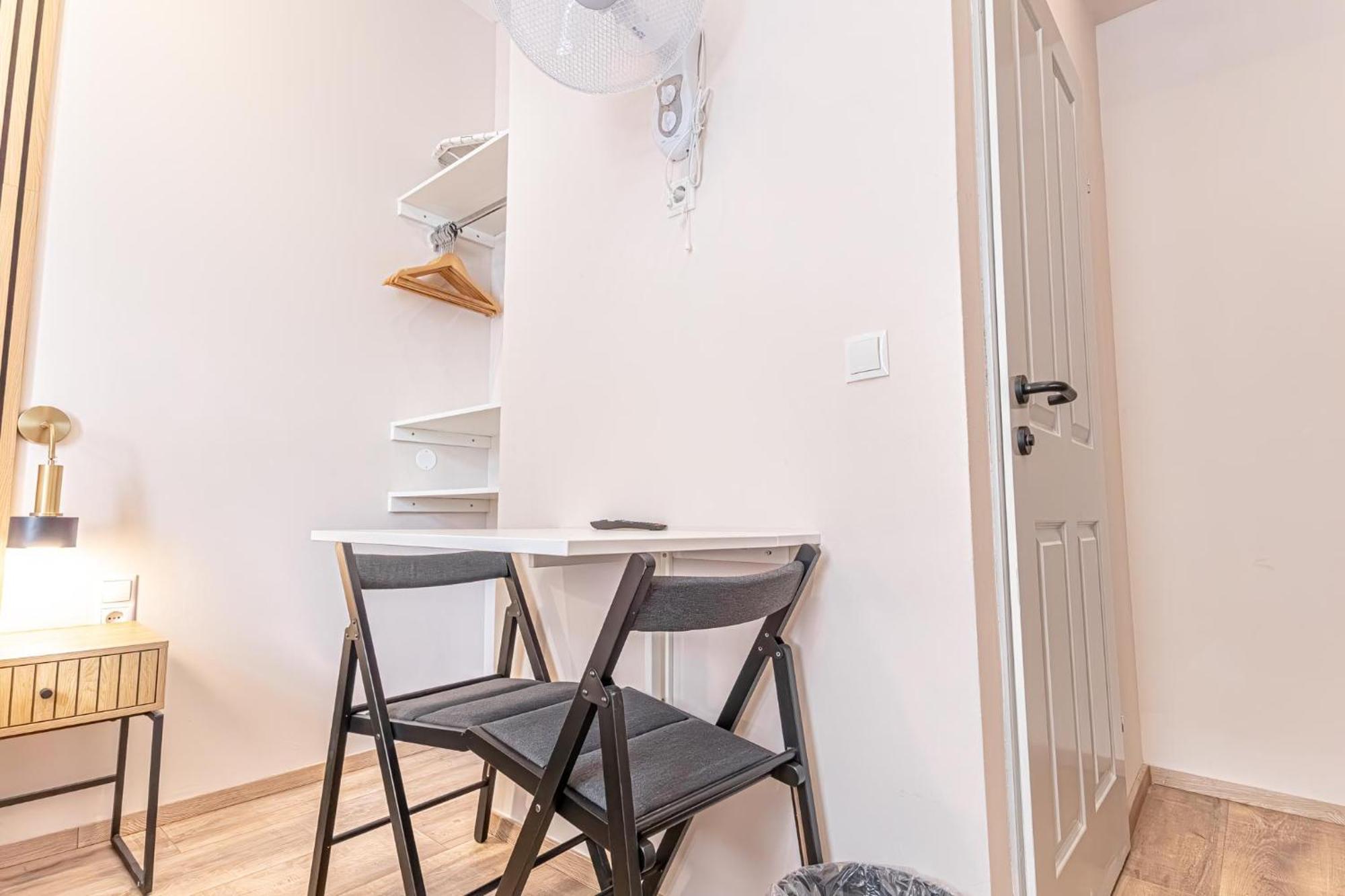Wiener Stadthalle Boutique - Ideal For Couples *