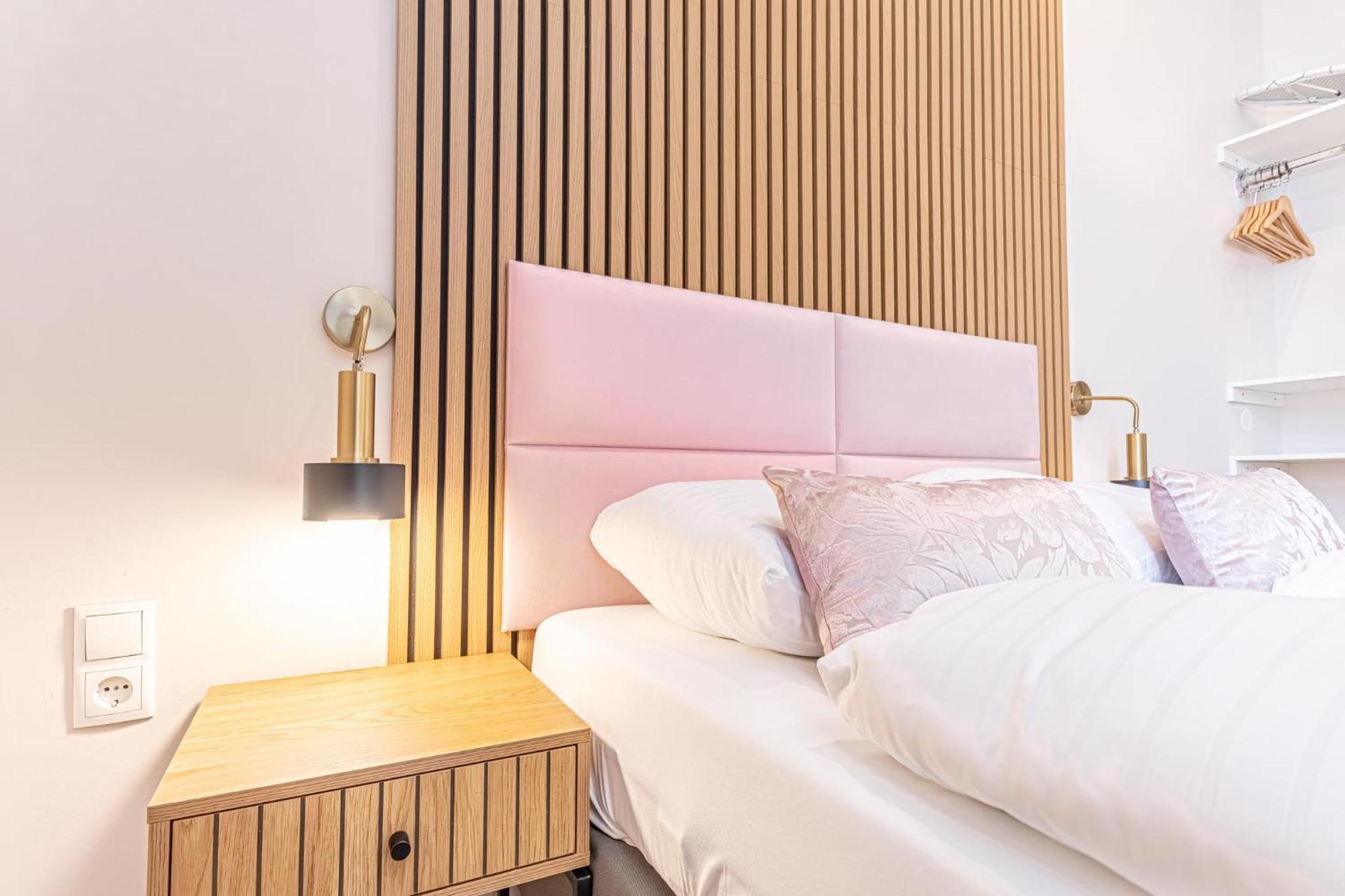 Apartment Wiener Stadthalle Boutique - Ideal For Couples *
