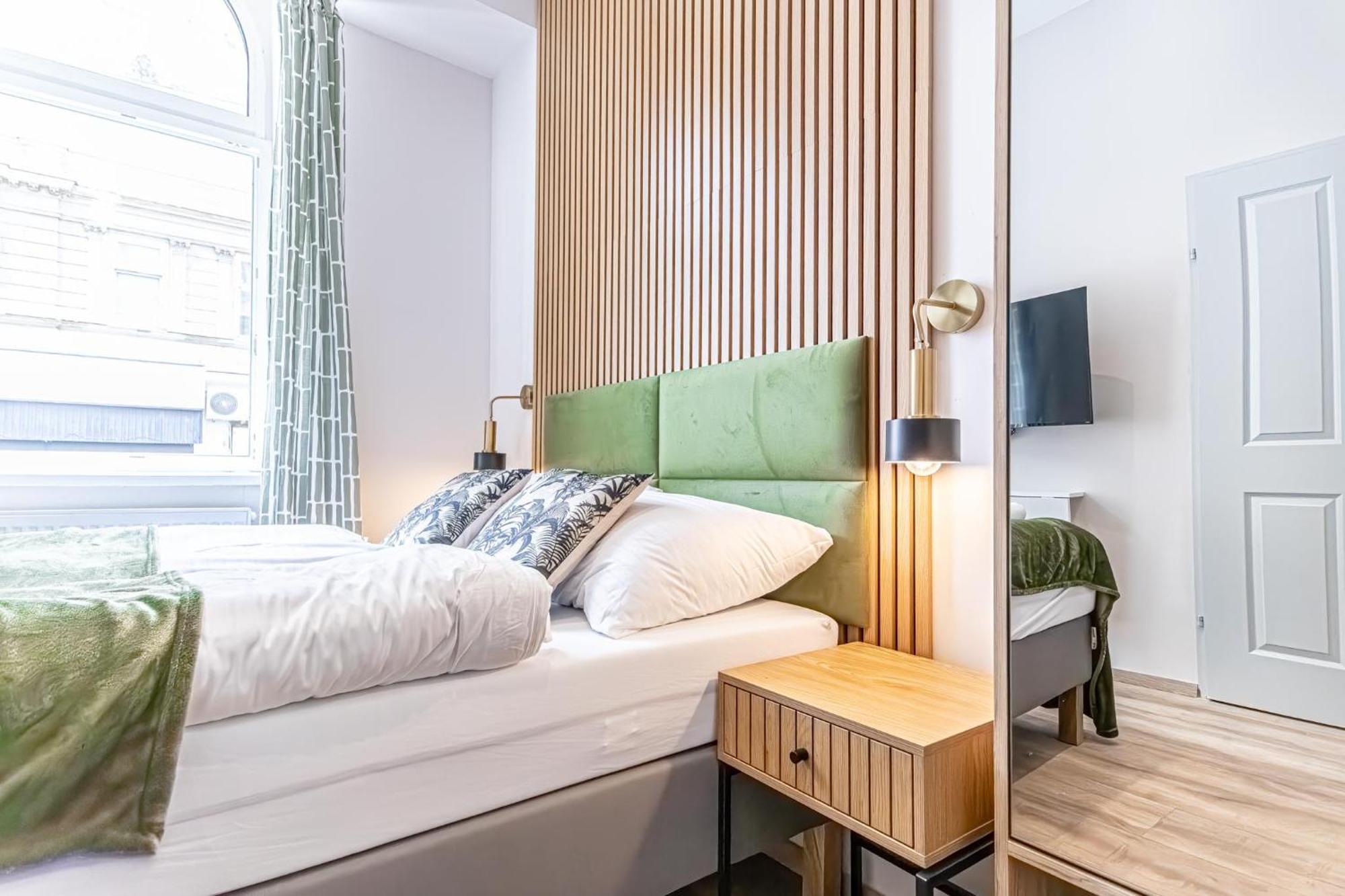 Wiener Stadthalle Boutique - Ideal For Couples Apartment *