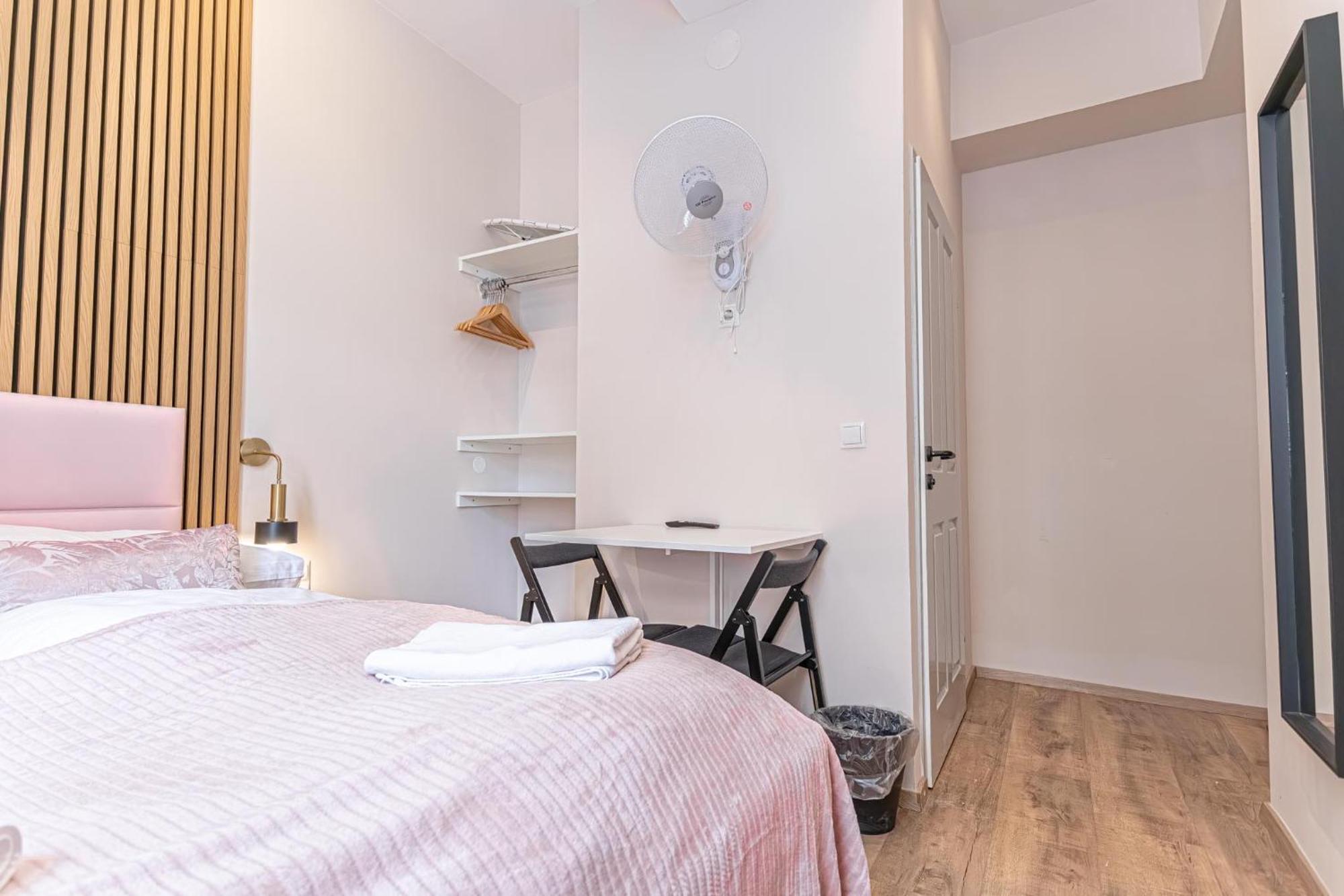 Wiener Stadthalle Boutique - Ideal For Couples *