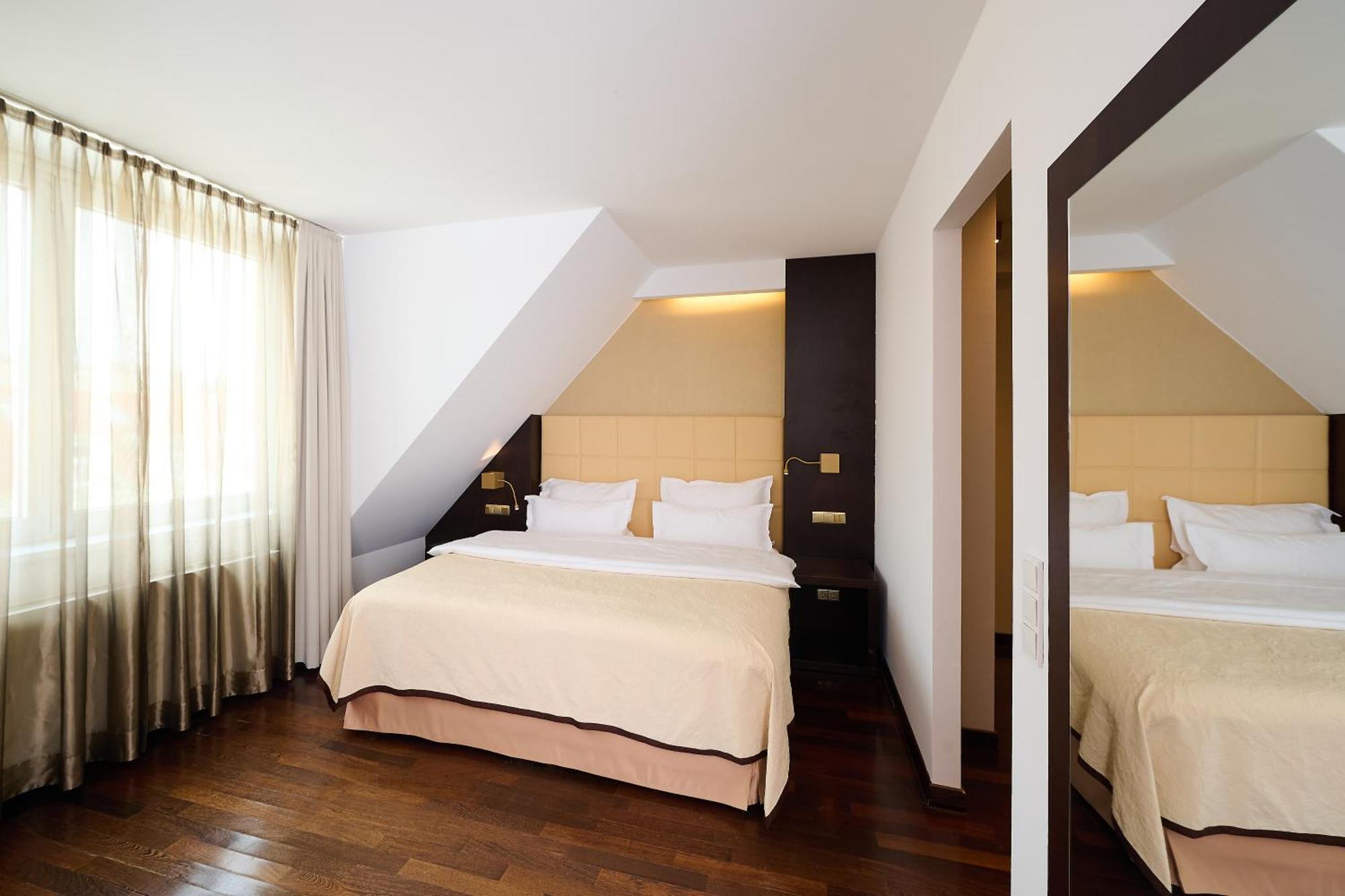 Myplace Premium Aparthotel 4*