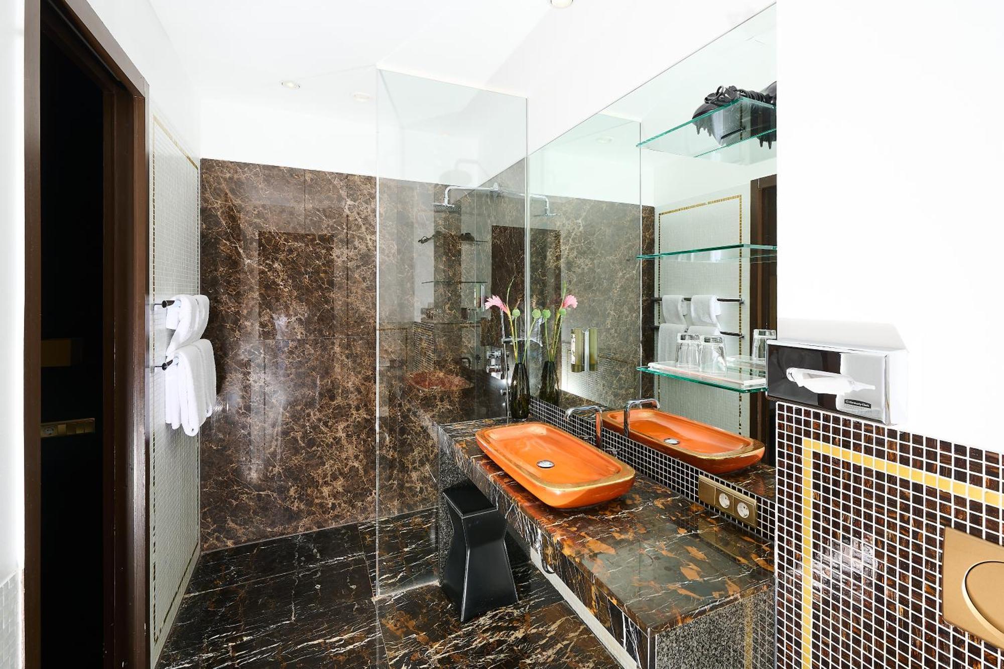 Myplace Premium Aparthotel 4*