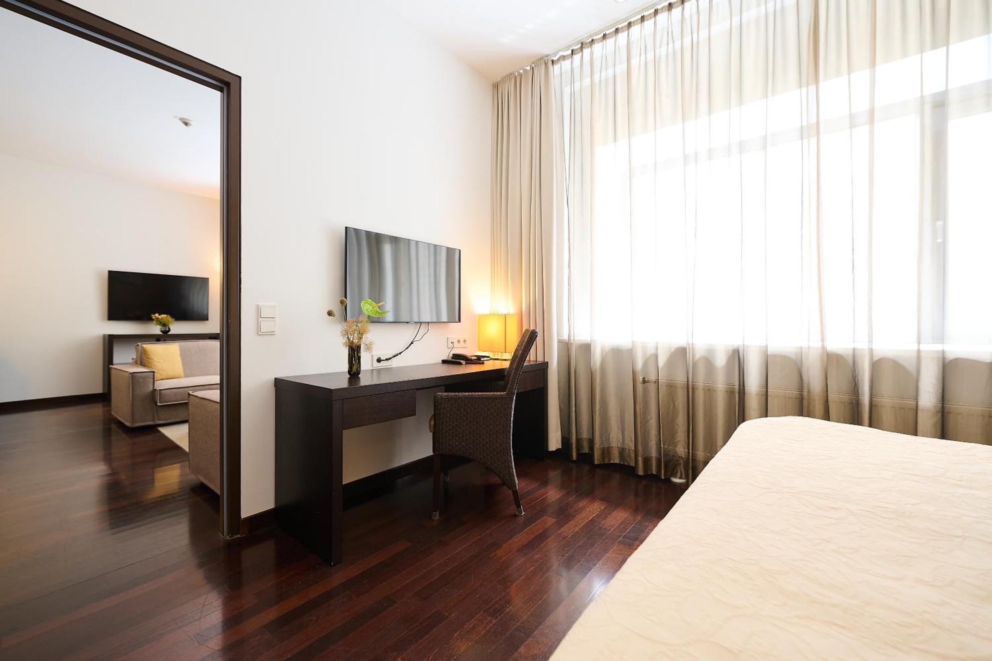 Aparthotel Myplace Premium 4*