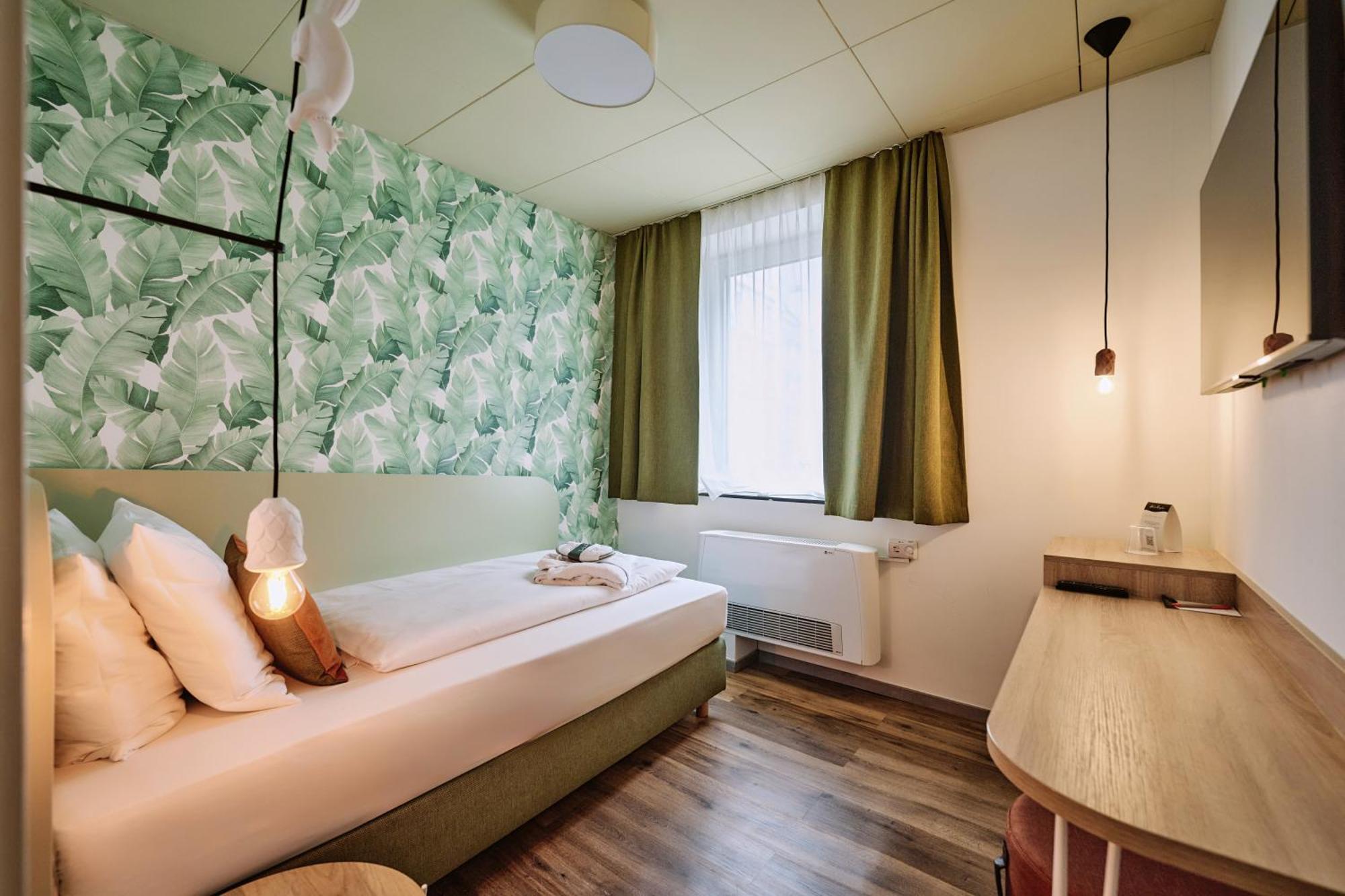 The Weekend 4*