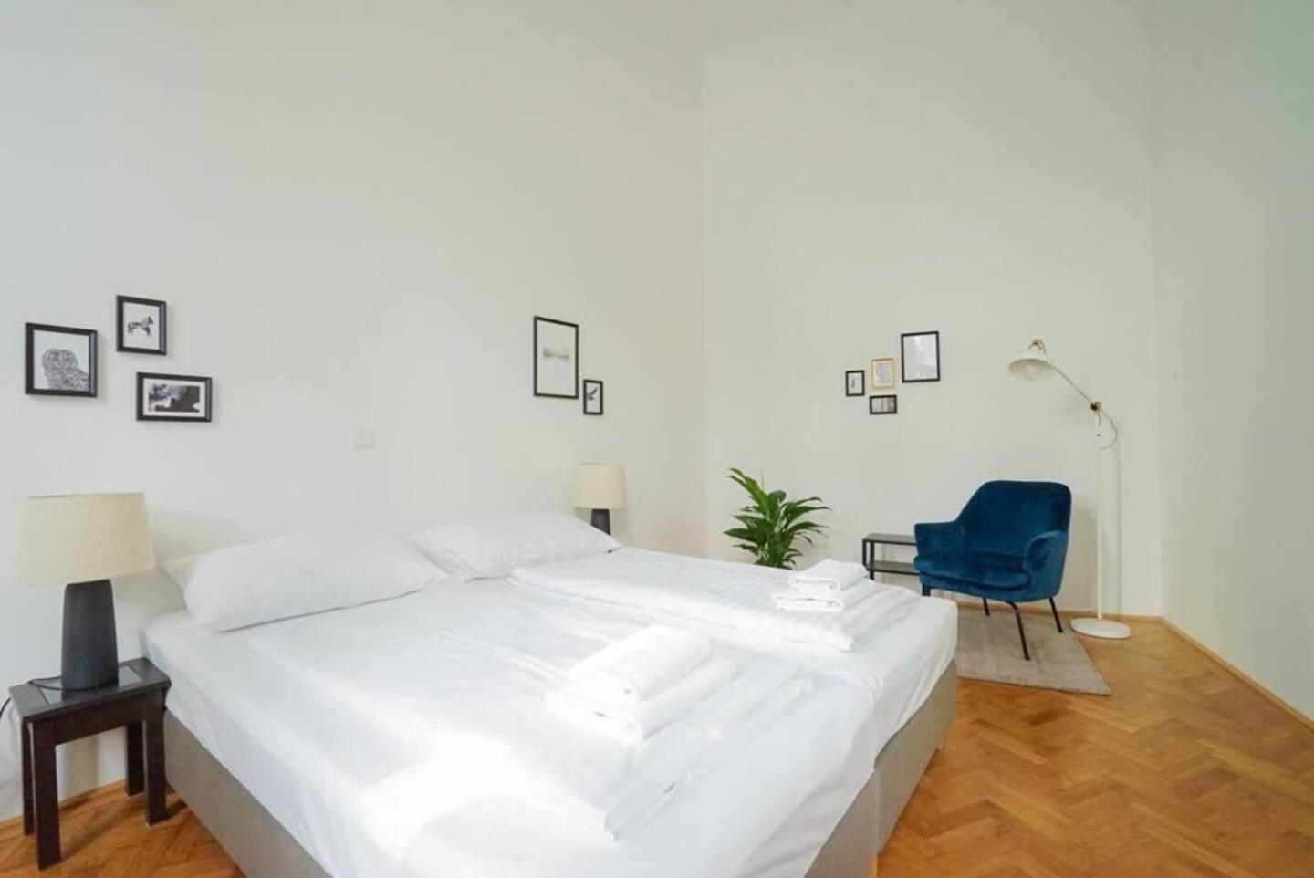 Large Near Akh, 3 Min To Metro * Vienna