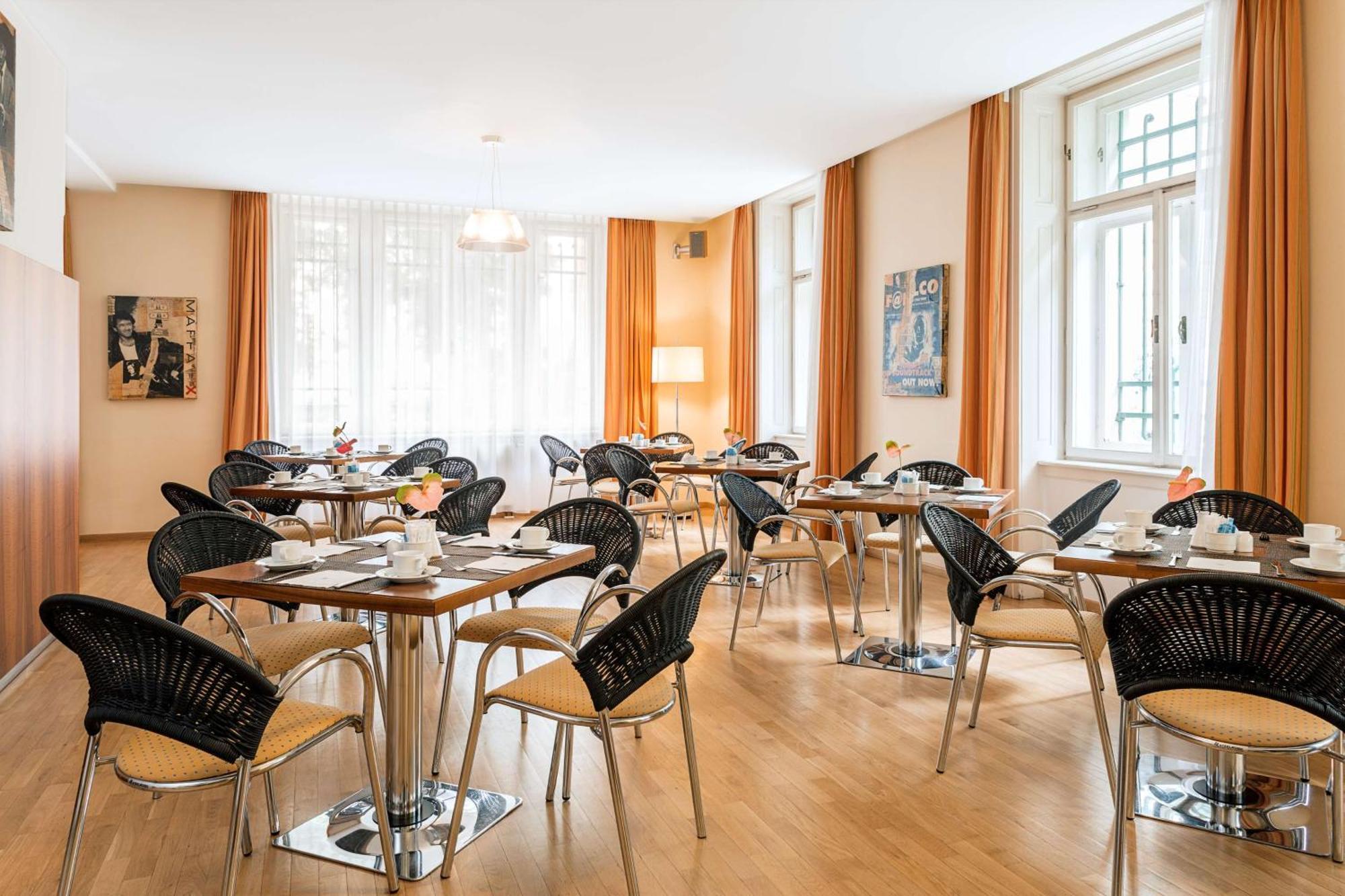 Nh Belvedere Hotel 4*