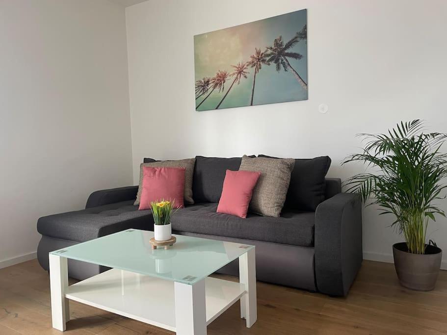 Apartment 90 M2 Central With Balcony *