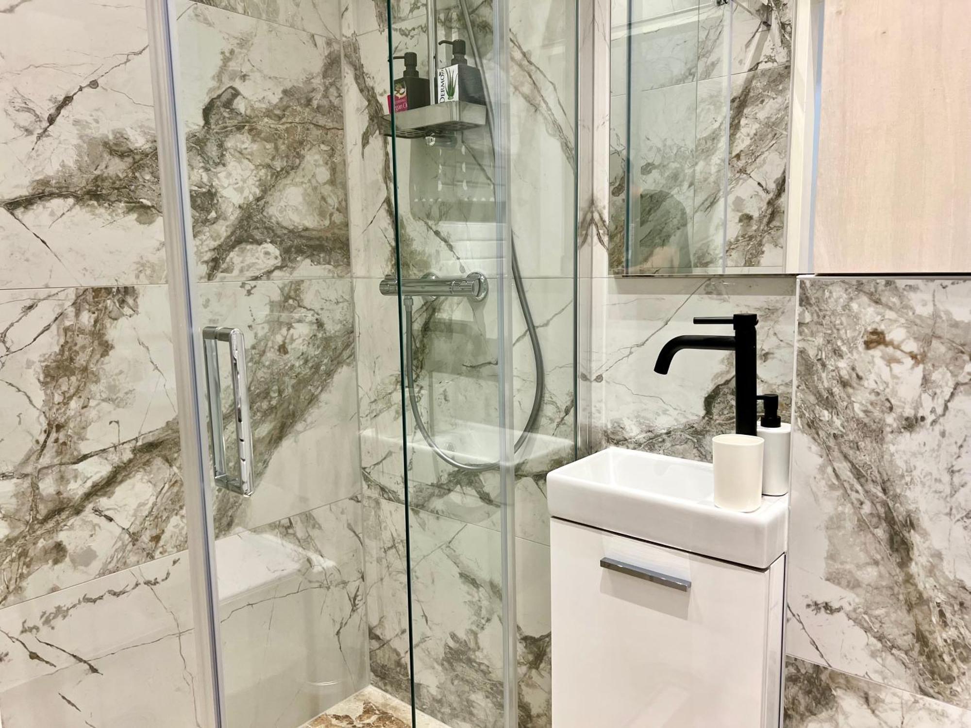 Charm Landstrasse Apartamento *