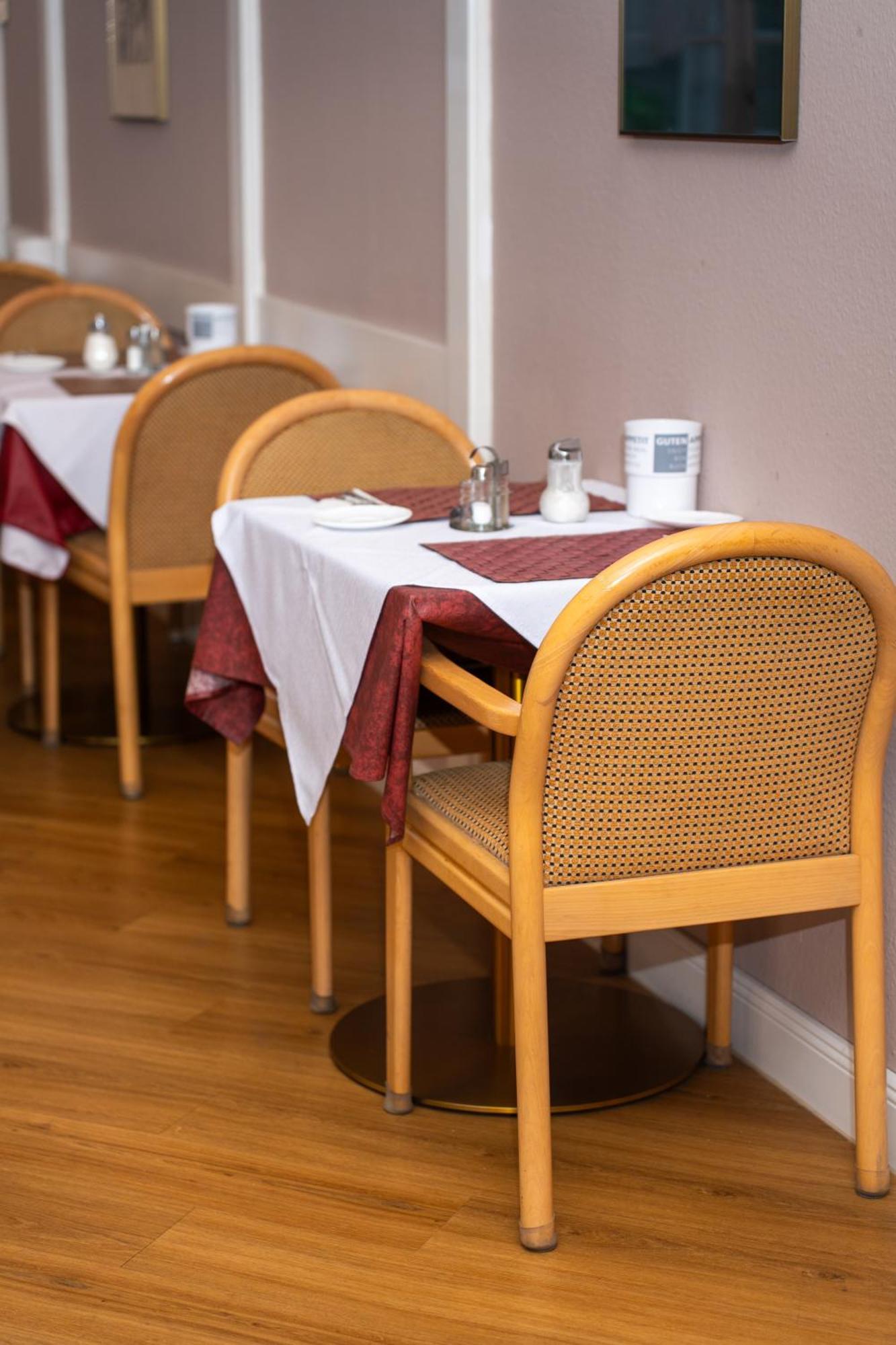 Continental Hotel-pension Bed & Breakfast