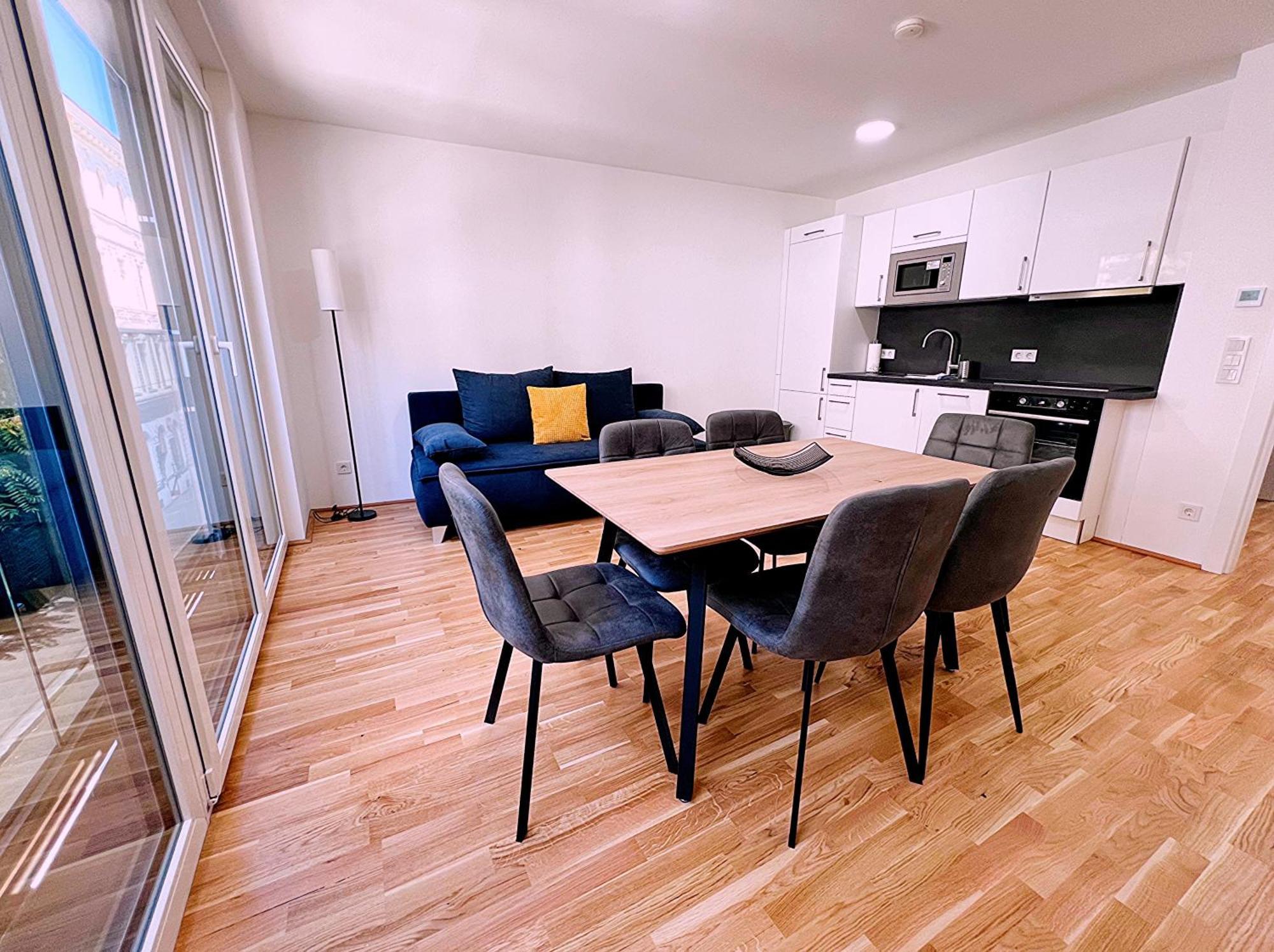 Modern, New, Next To Metro - Gg13 Apartment *