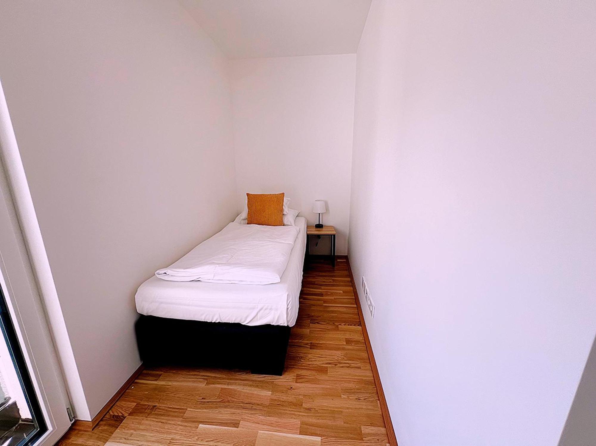 Apartment Modern, New, Next To Metro - Gg13