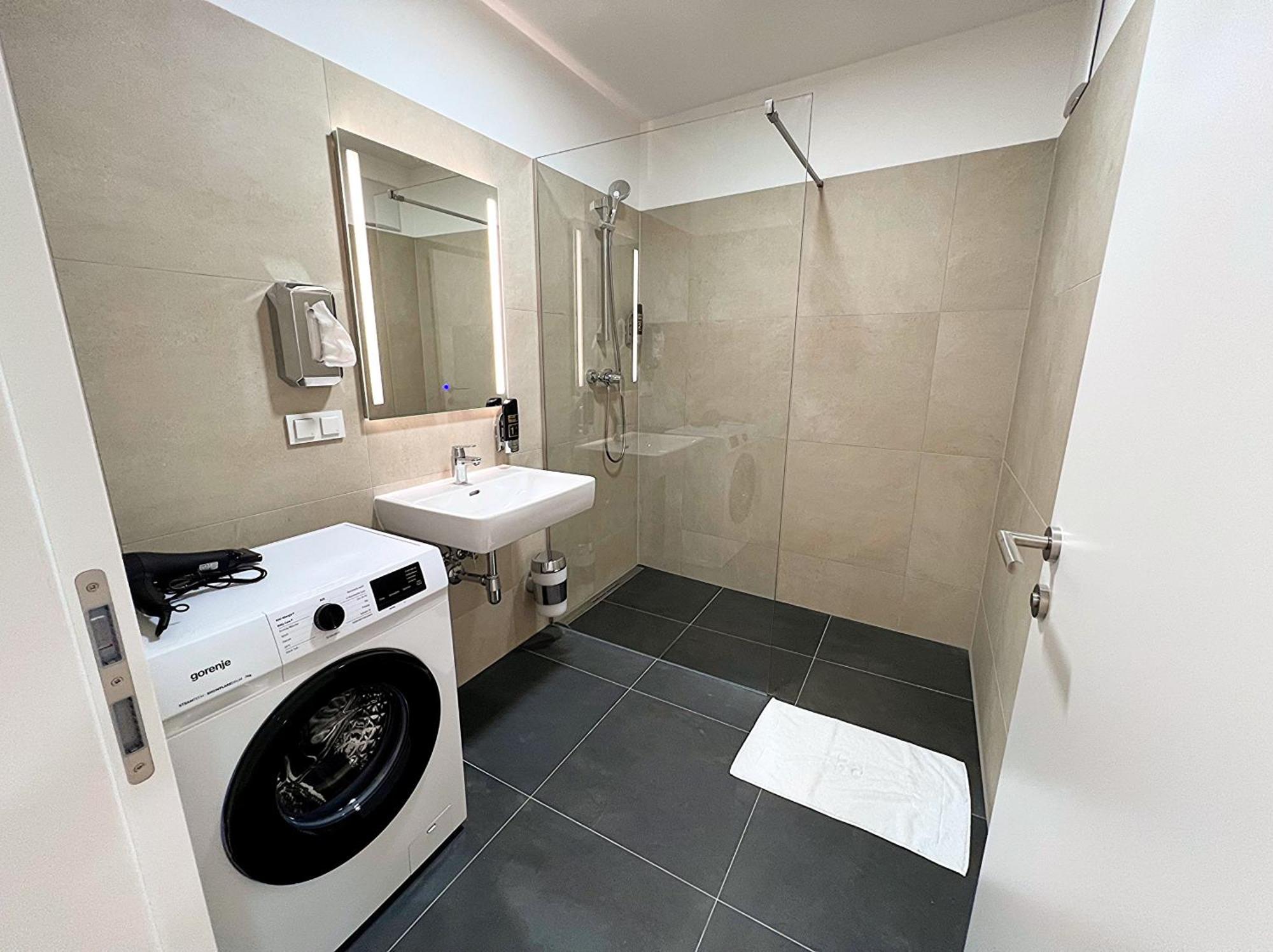 Apartment Modern, New, Next To Metro - Gg13 Vienna