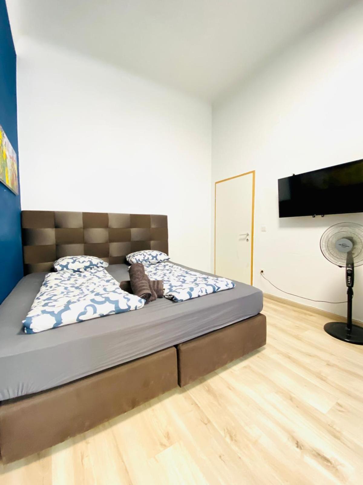 Astonishing 1 Bedroom Apt. Near Danube River Apartment
