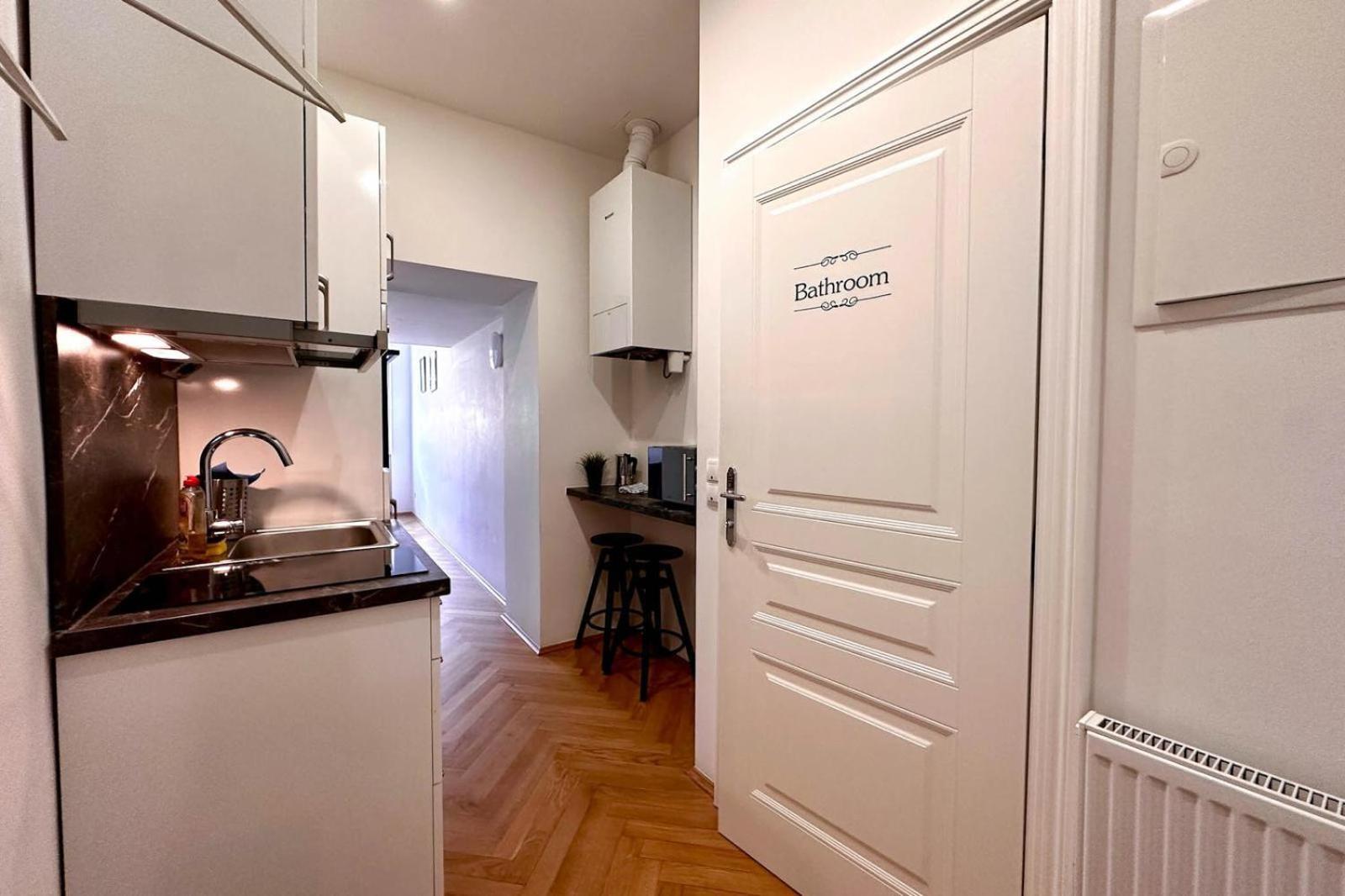 Apartment Stylish Central 2 Bedroom Wien