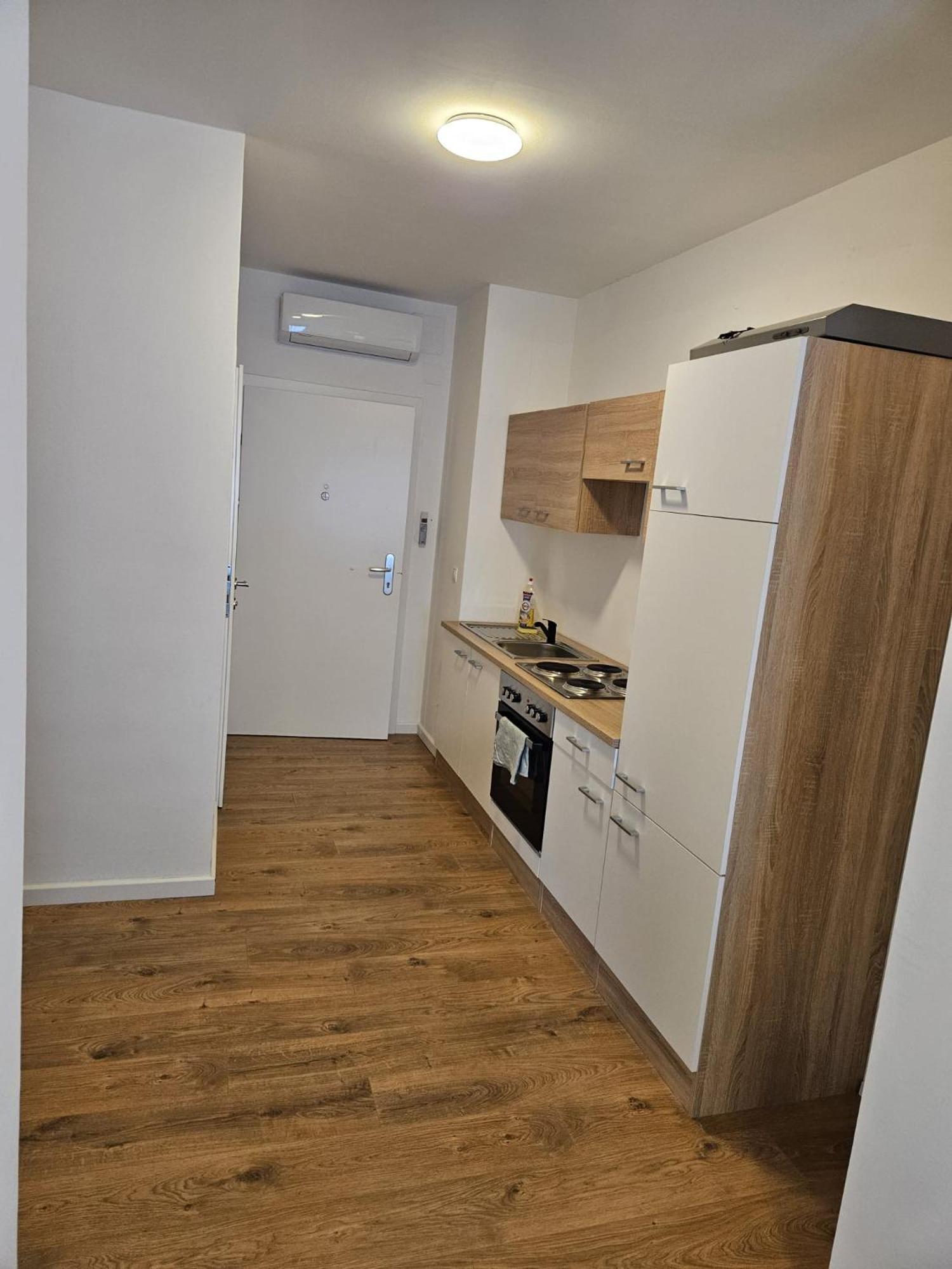 Gardenloft No 6 *