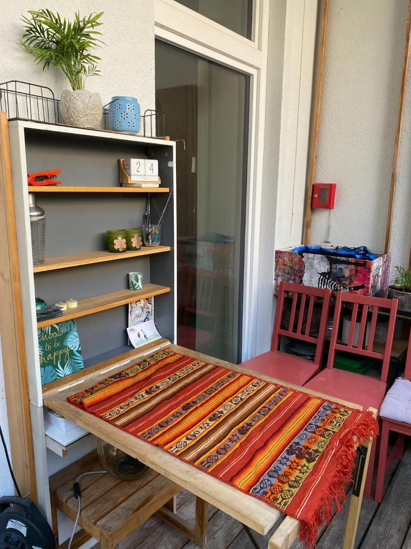 Mit Balkon
