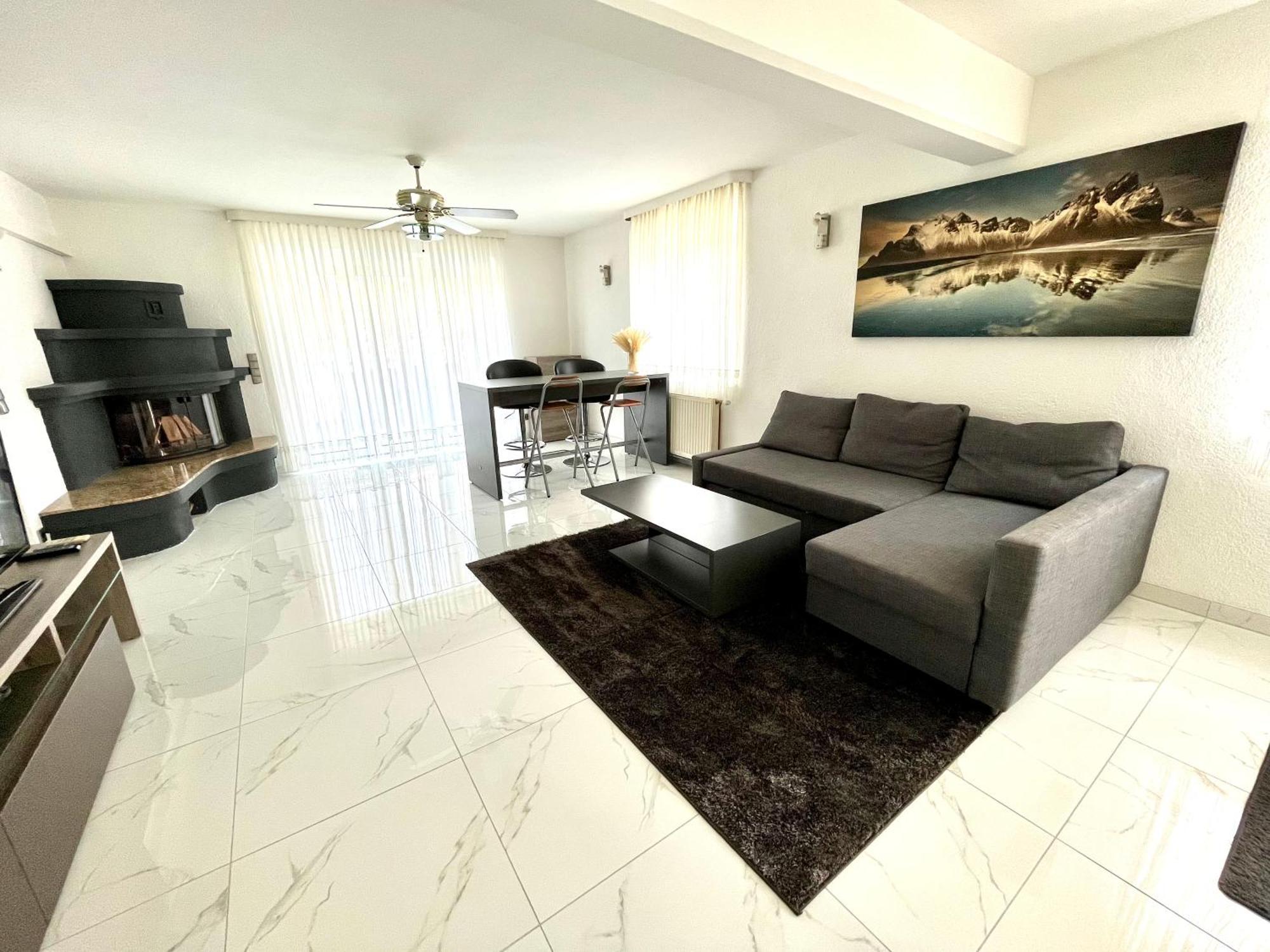 Luxurioeses Mit Pool Apartment *