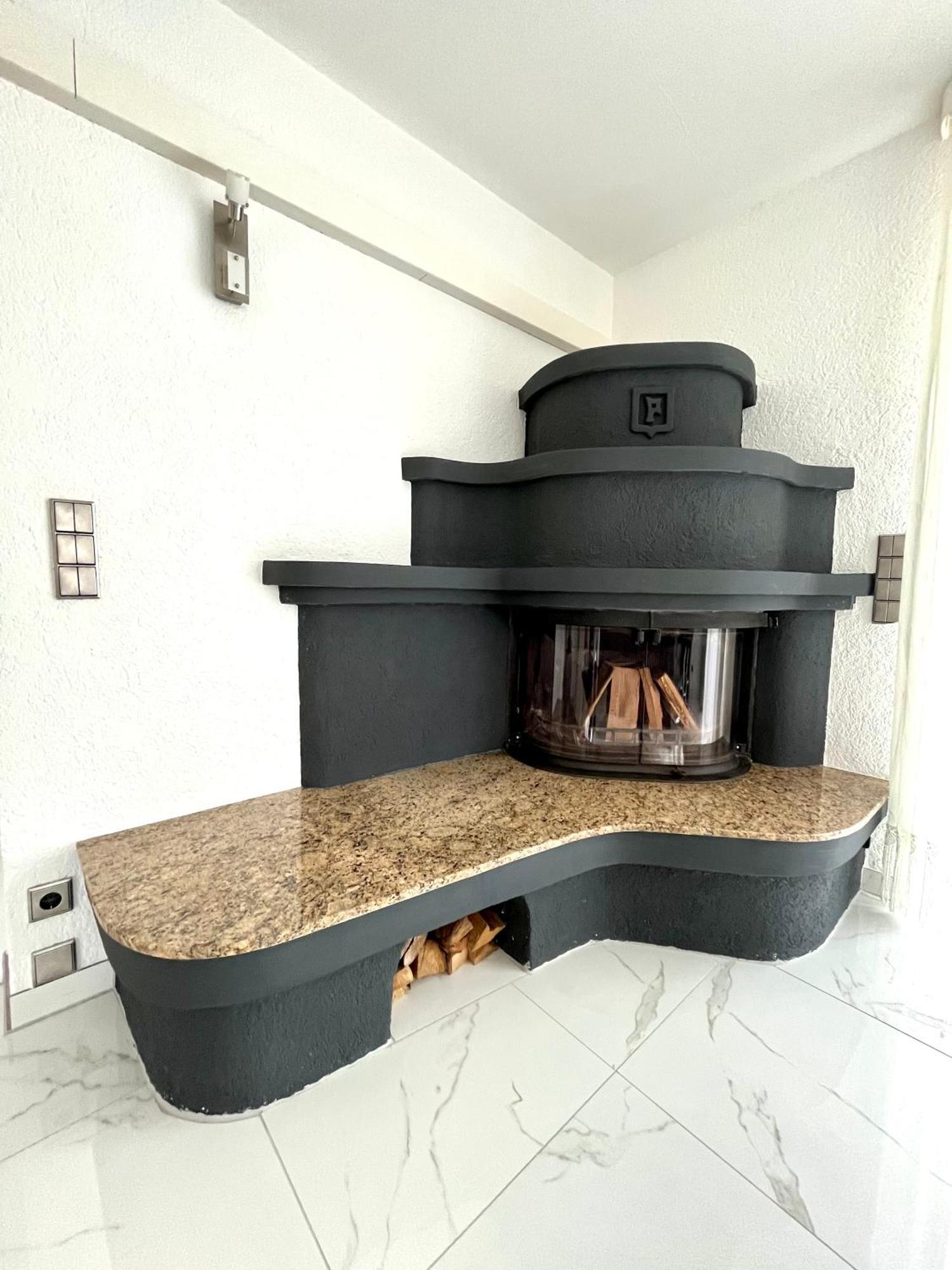 Luxurioeses Mit Pool Apartment *