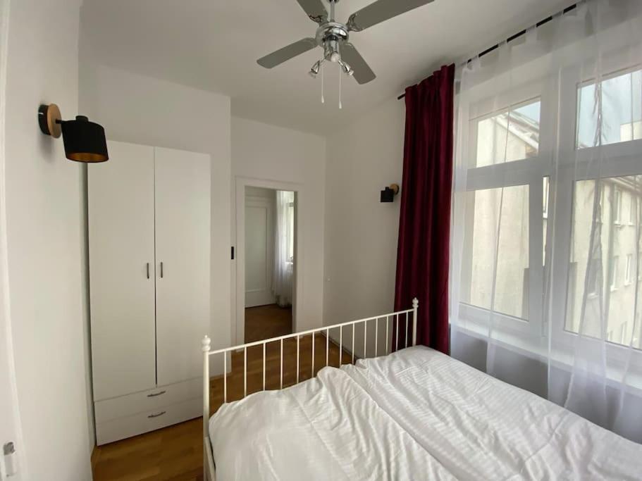 Apartment Herrenhaus Hoeniger Flughafen 11min/wienmitte 12min *