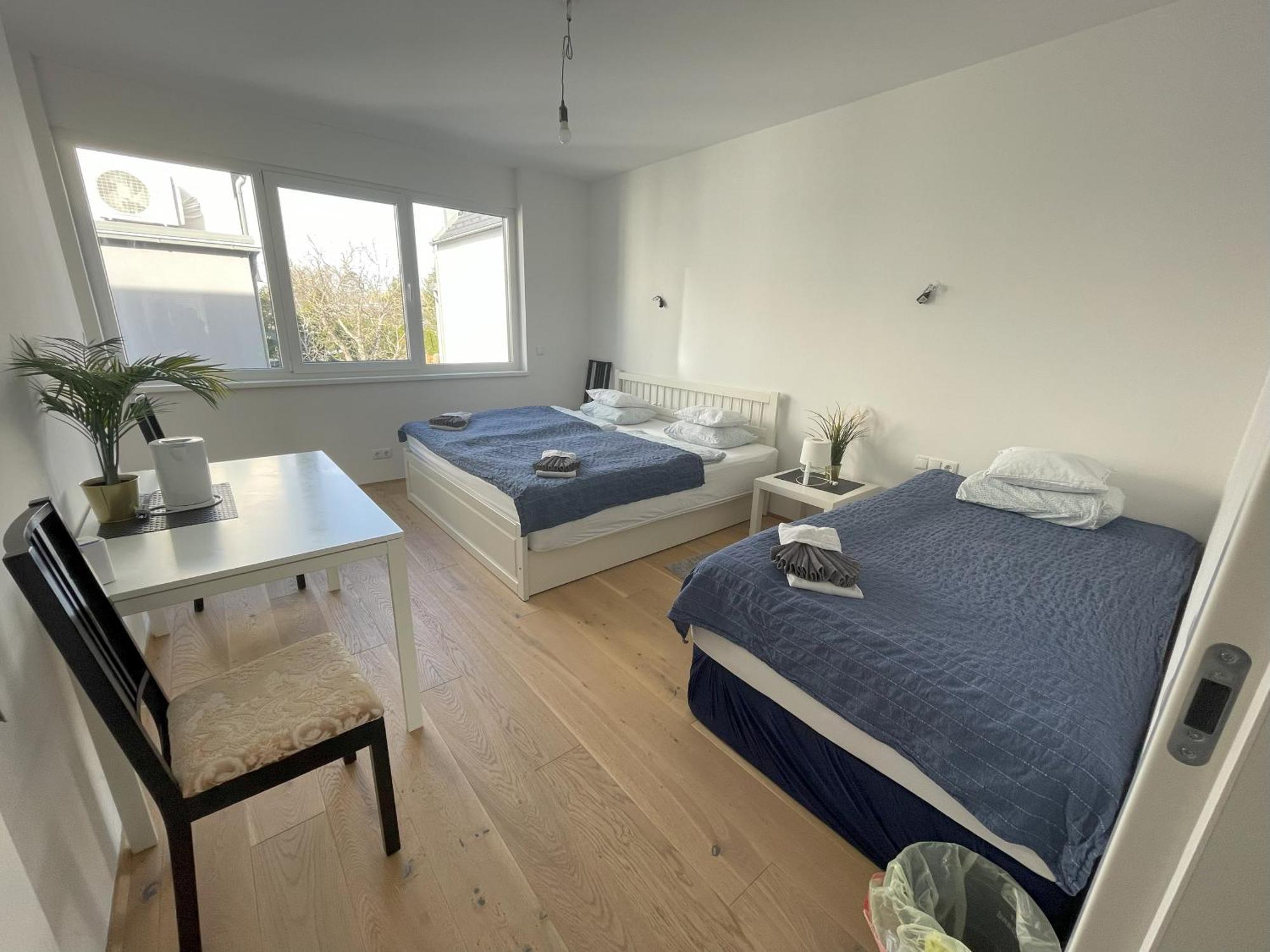 Garden Apartment *