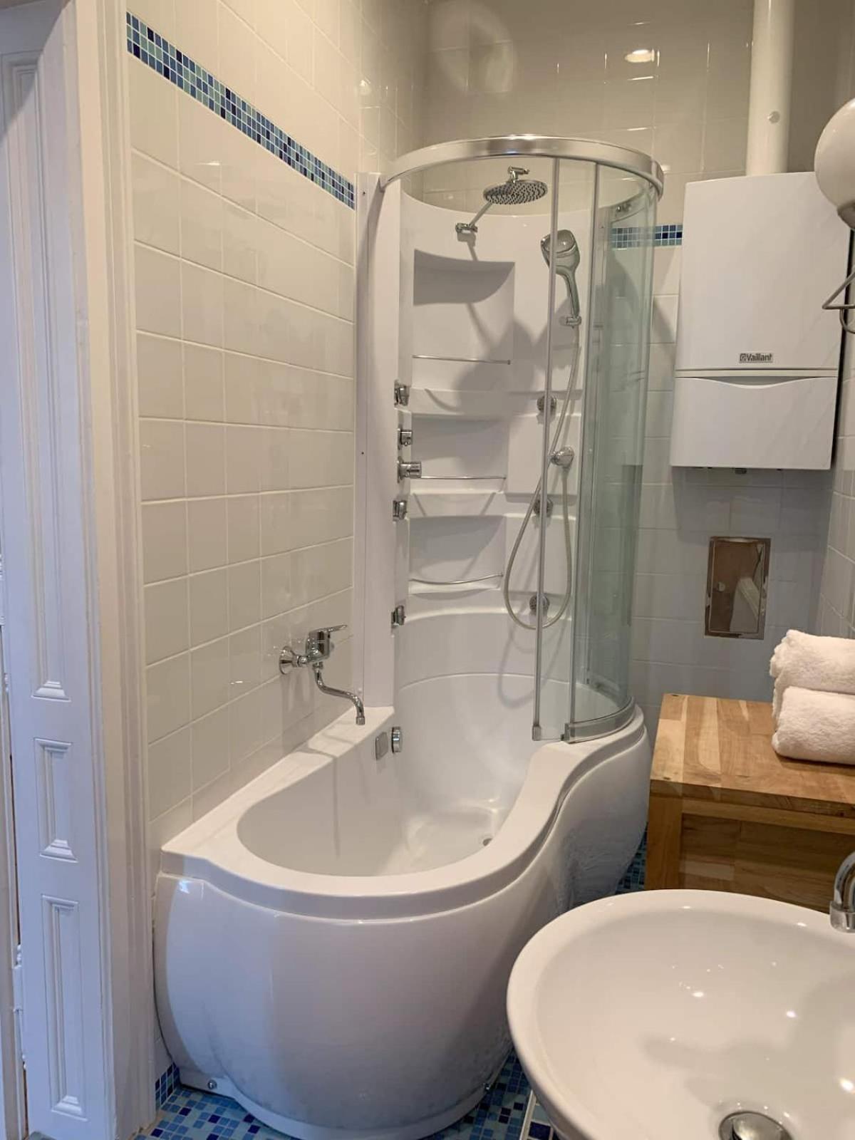 Appartamento Grosszuegiger Wiener Altbau Gleich Neben Schoenbrunn *