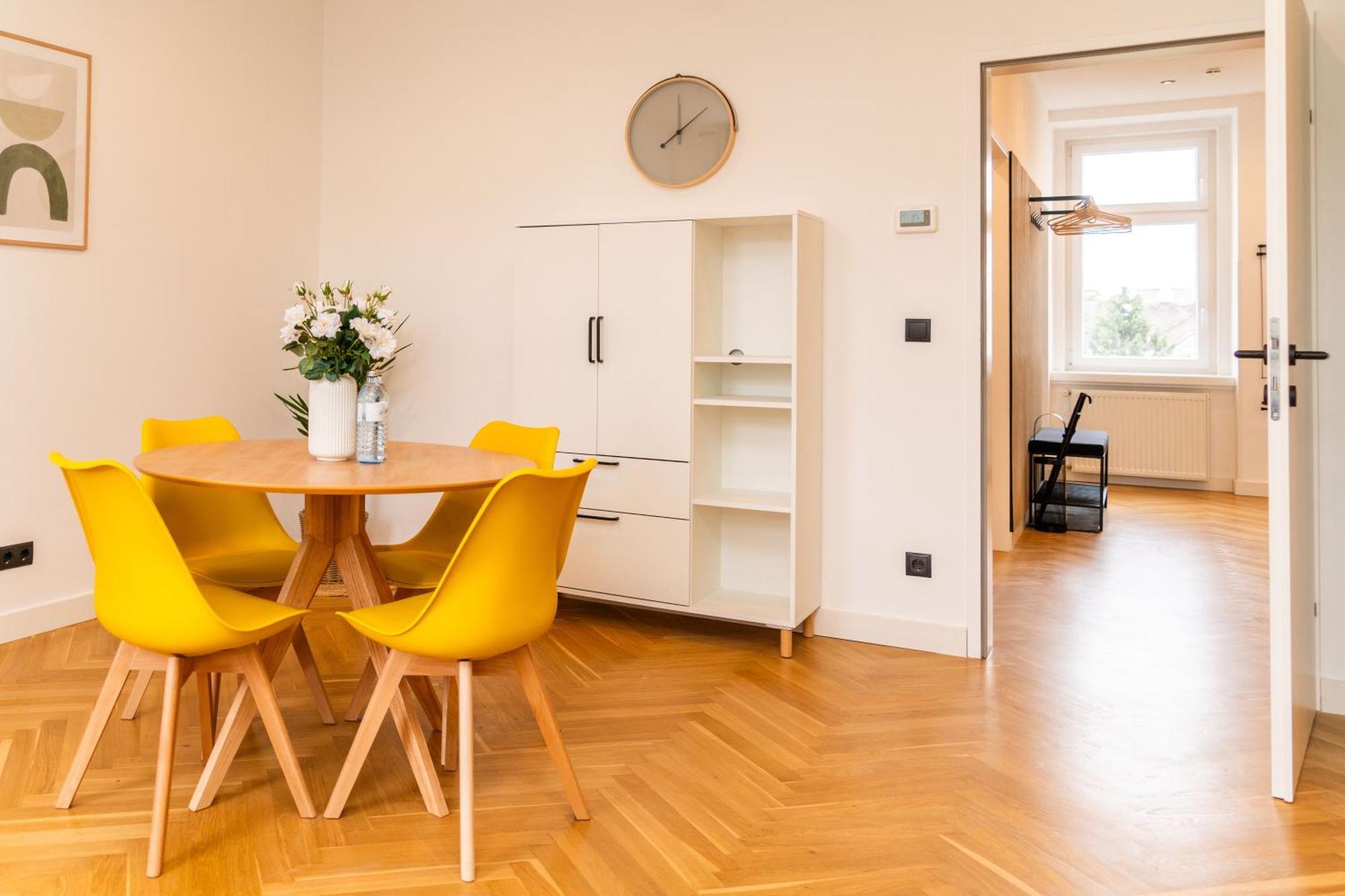 Myflat - Bright Near Station