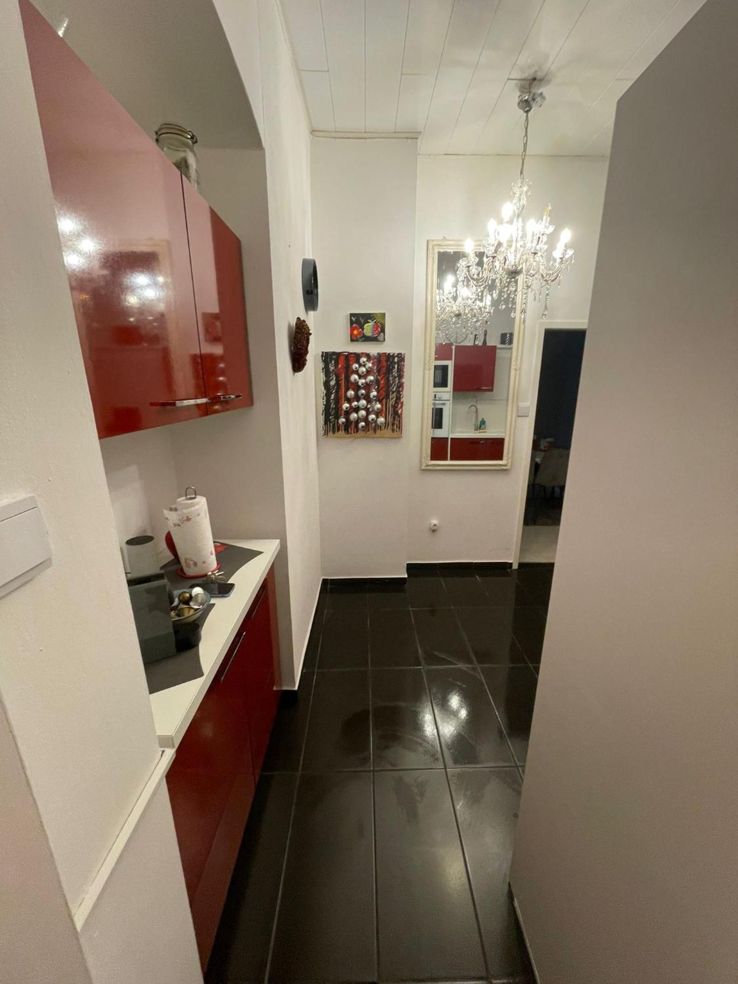 Grosszuegiges 85m2 City-apartment - 2 Schlafraeume, Hundefreundlich, Westbahnhof Naehe T4 Apartment *