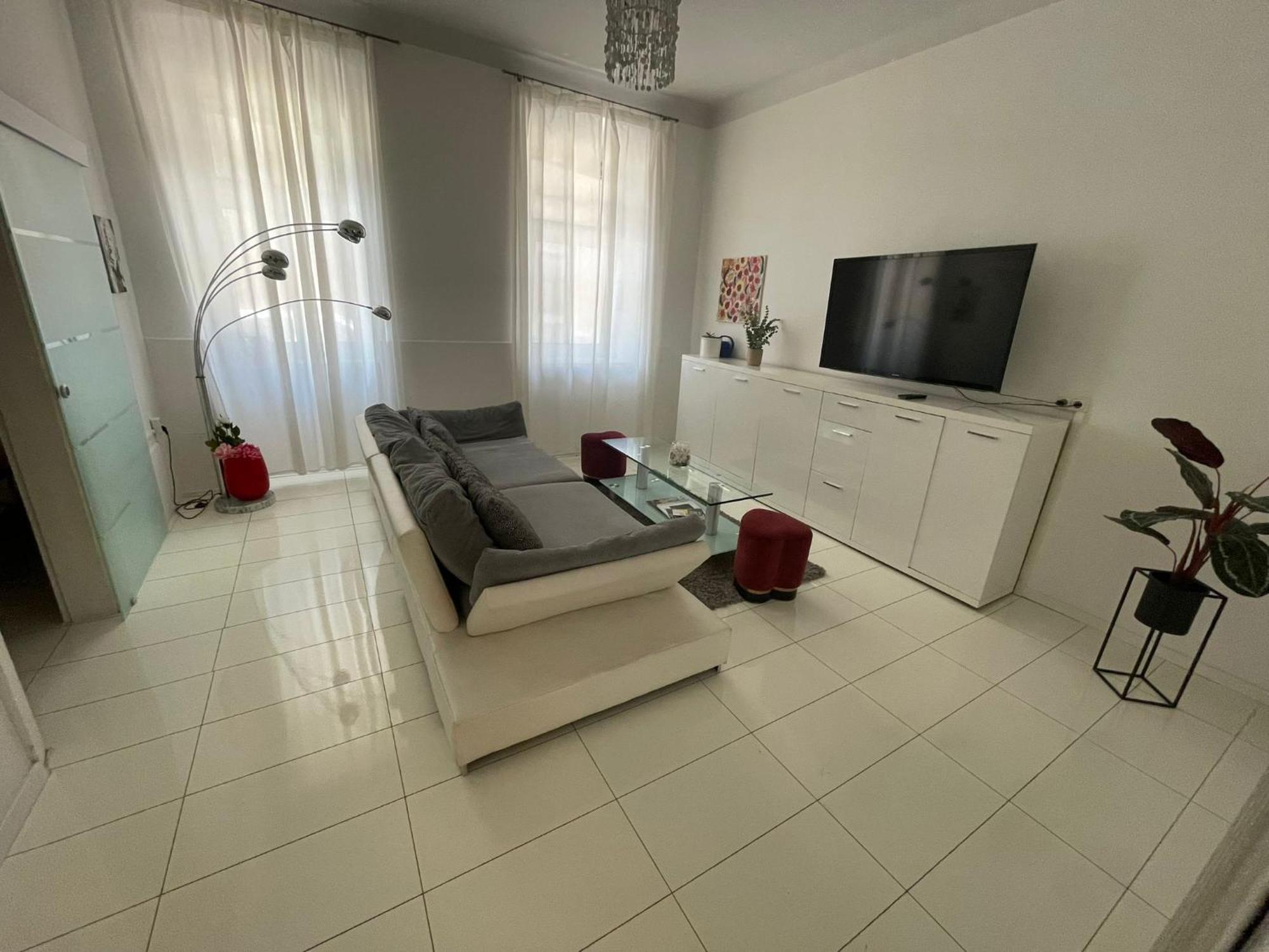 Apartment Grosszuegiges 85m2 City-apartment - 2 Schlafraeume, Hundefreundlich, Westbahnhof Naehe T4 Vienna