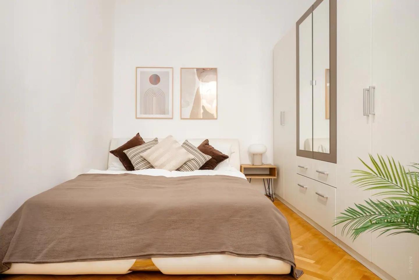 Stylish I 5 Minutes To U1 Reumannplatz I 15 Min To Center *
