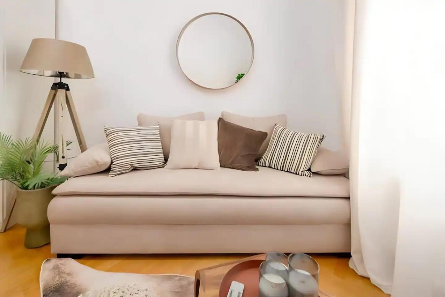 Stylish I 5 Minutes To U1 Reumannplatz I 15 Min To Center * Vienna