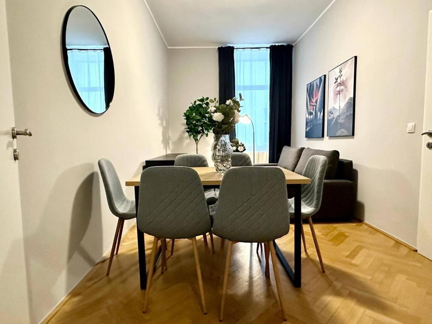 Stylish I 5 Minutes To U1 Reumannplatz I 15 Min To Center