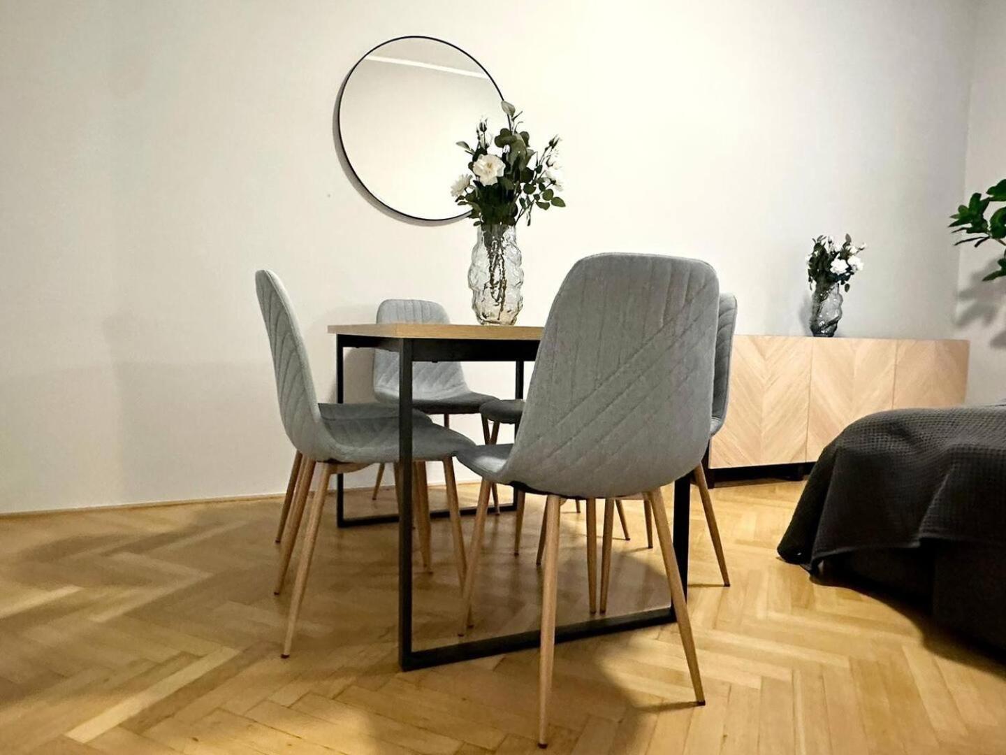 Stylish I 5 Minutes To U1 Reumannplatz I 15 Min To Center *