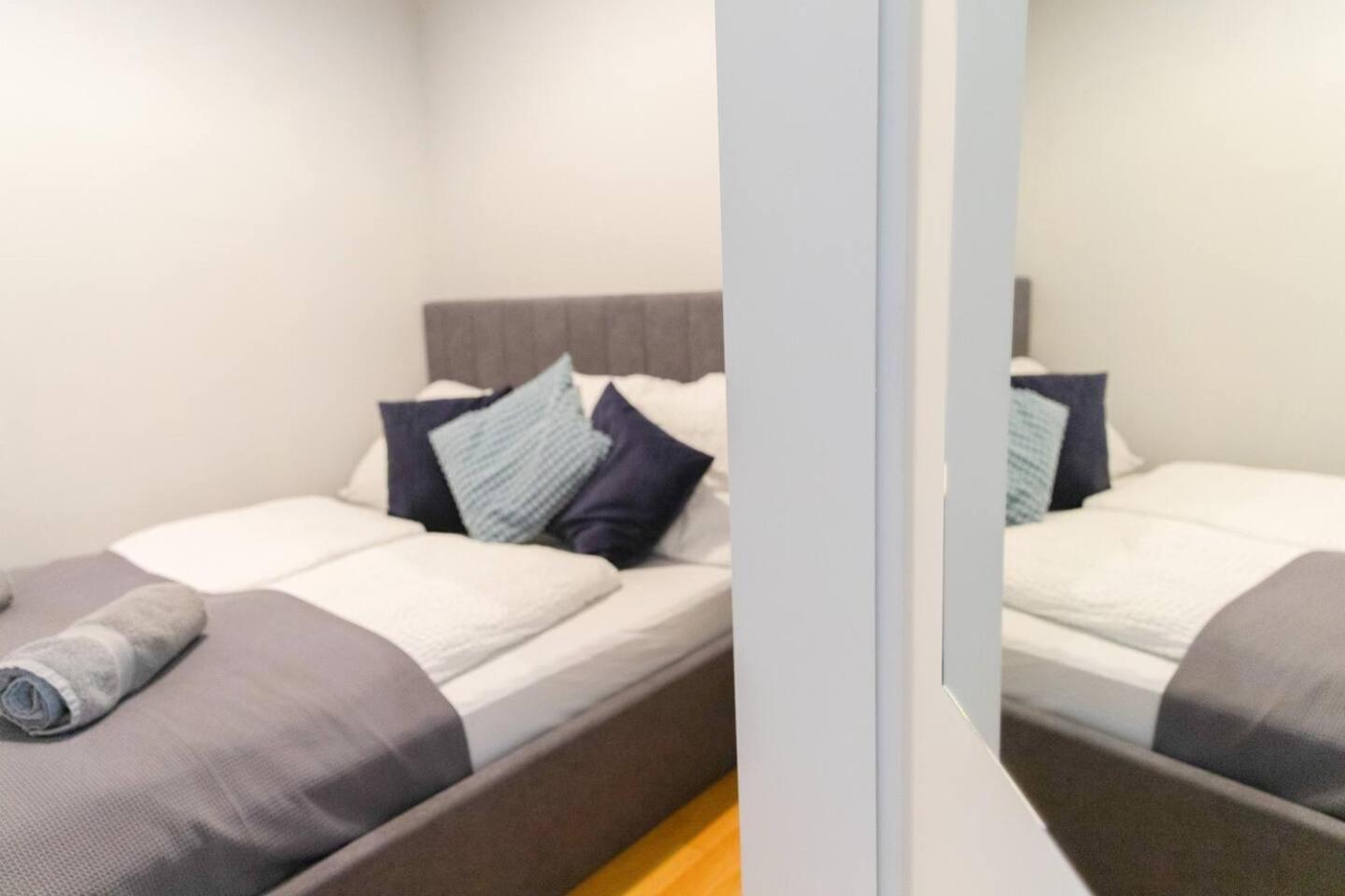 Stylish I 5 Minutes To U1 Reumannplatz I 15 Min To Center Apartment *