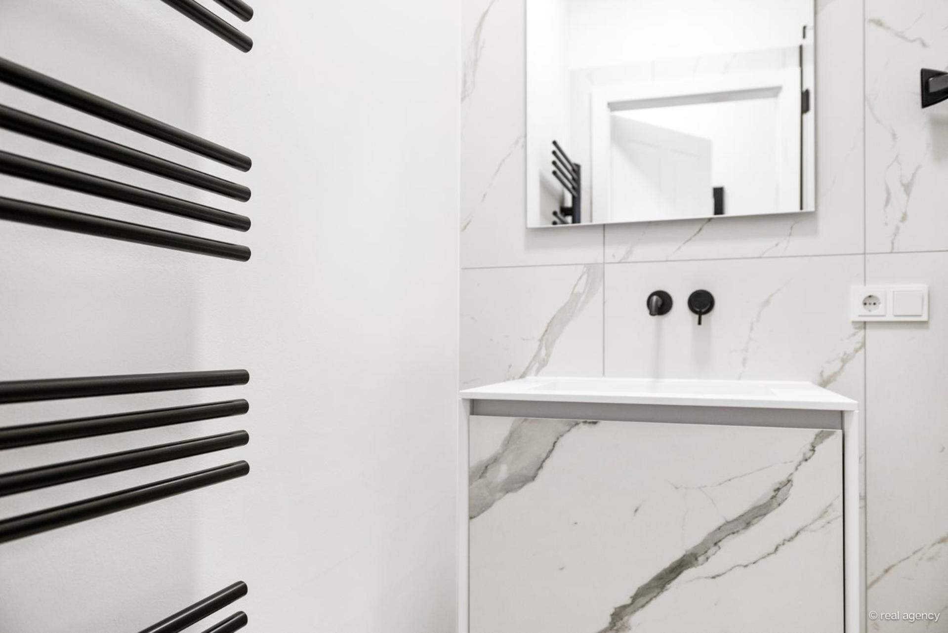 Easy Flat Hernals * Viena