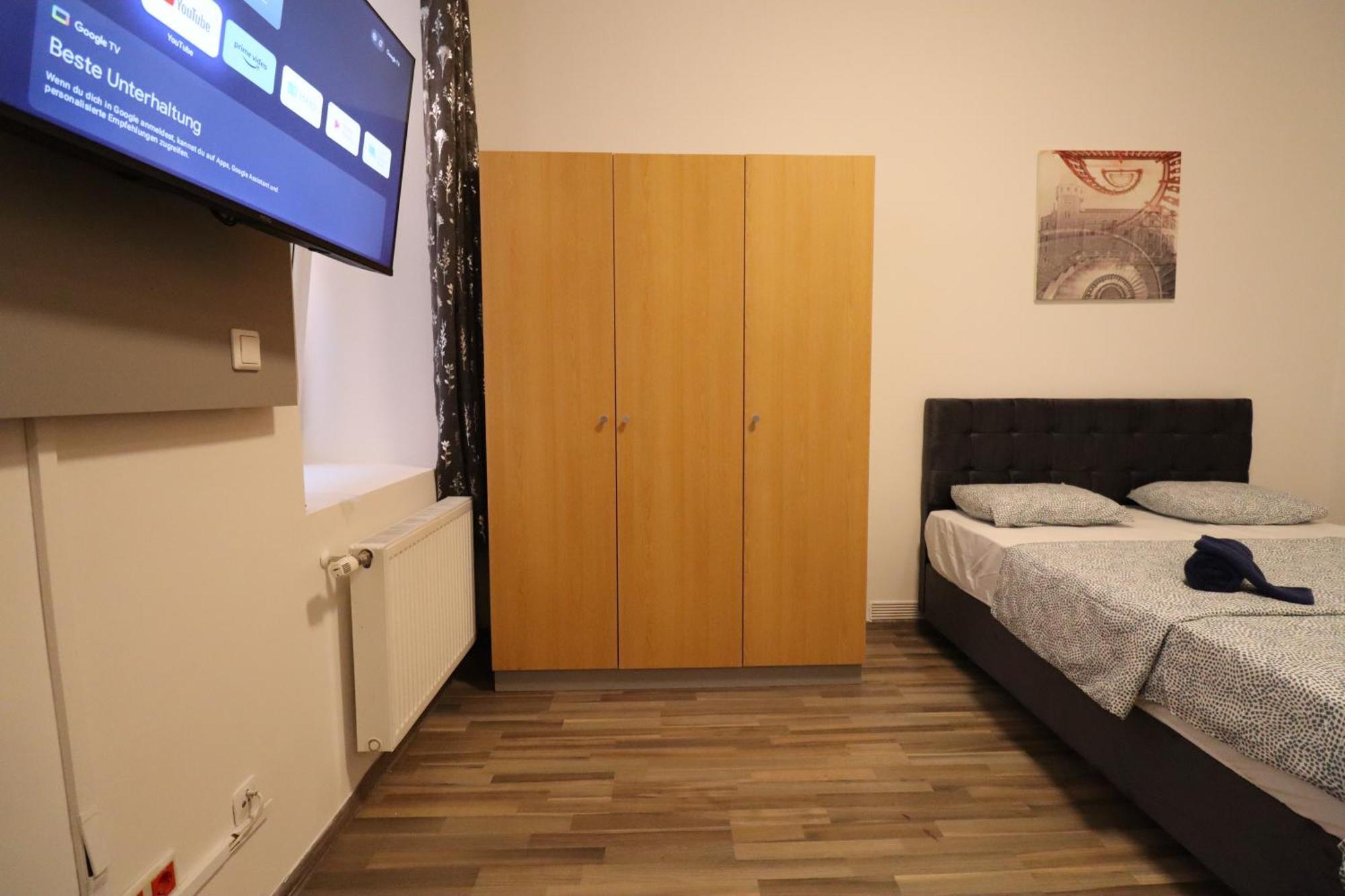 Grey Palazzo 1050 *