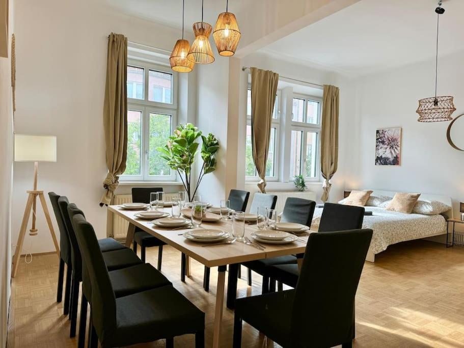 130 M2 Spacious 5 Bedroom Apartment