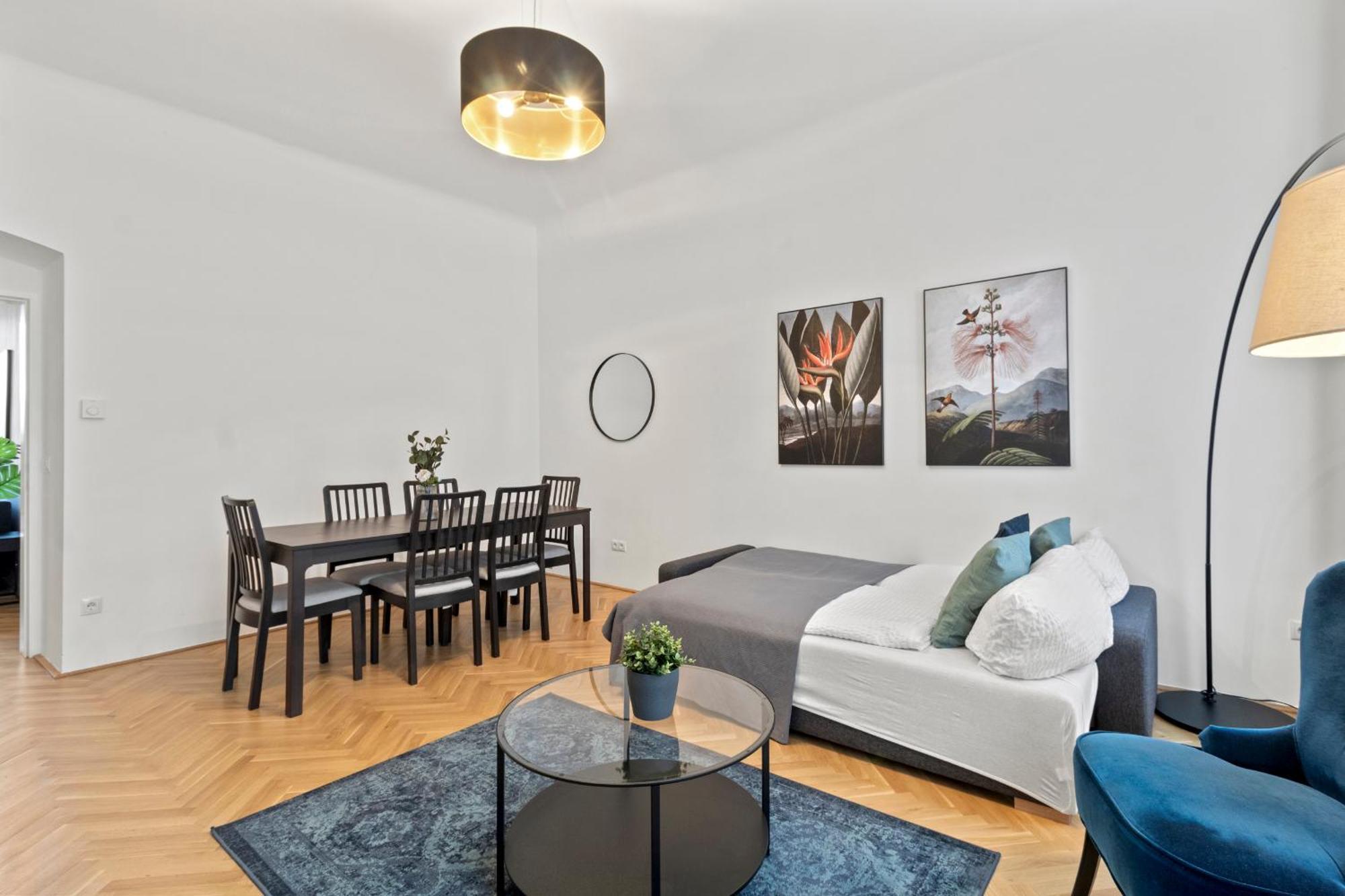 Balcony Apartment, 4 Min To U3 Zipperer Strasse Apartment