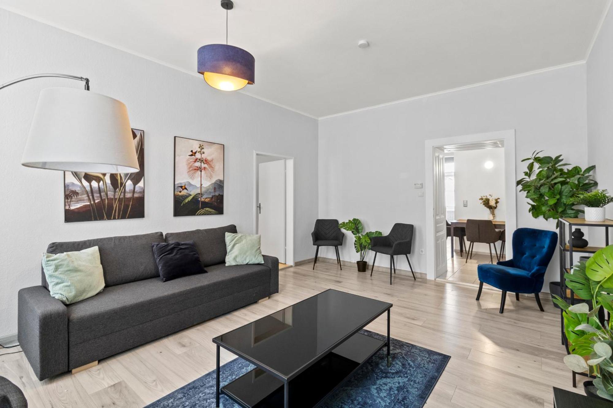 Balcony Apartment, 4 Min To U3 Zipperer Strasse Apartment Vienna