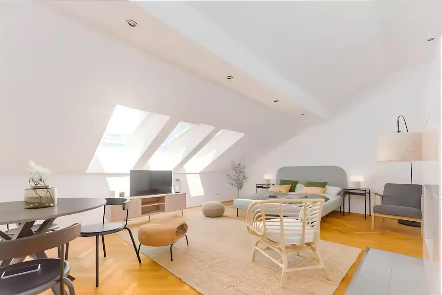 Stylish I 5 Minutes To U1 Reumannplatz I 15 Min To Center *