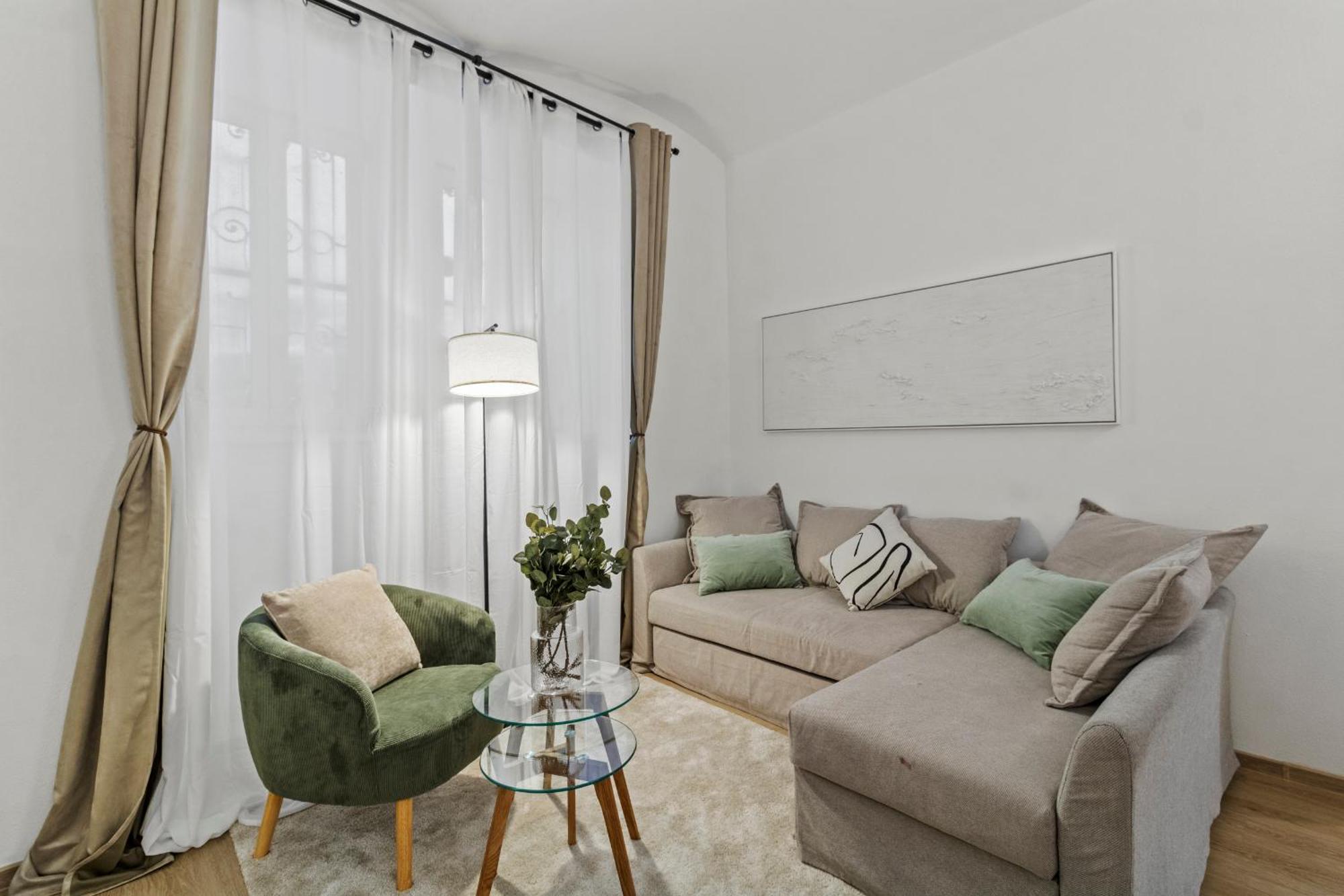 Next To Shopping Street And Subway Station, Few Minutes To Stephansplatz * Wien