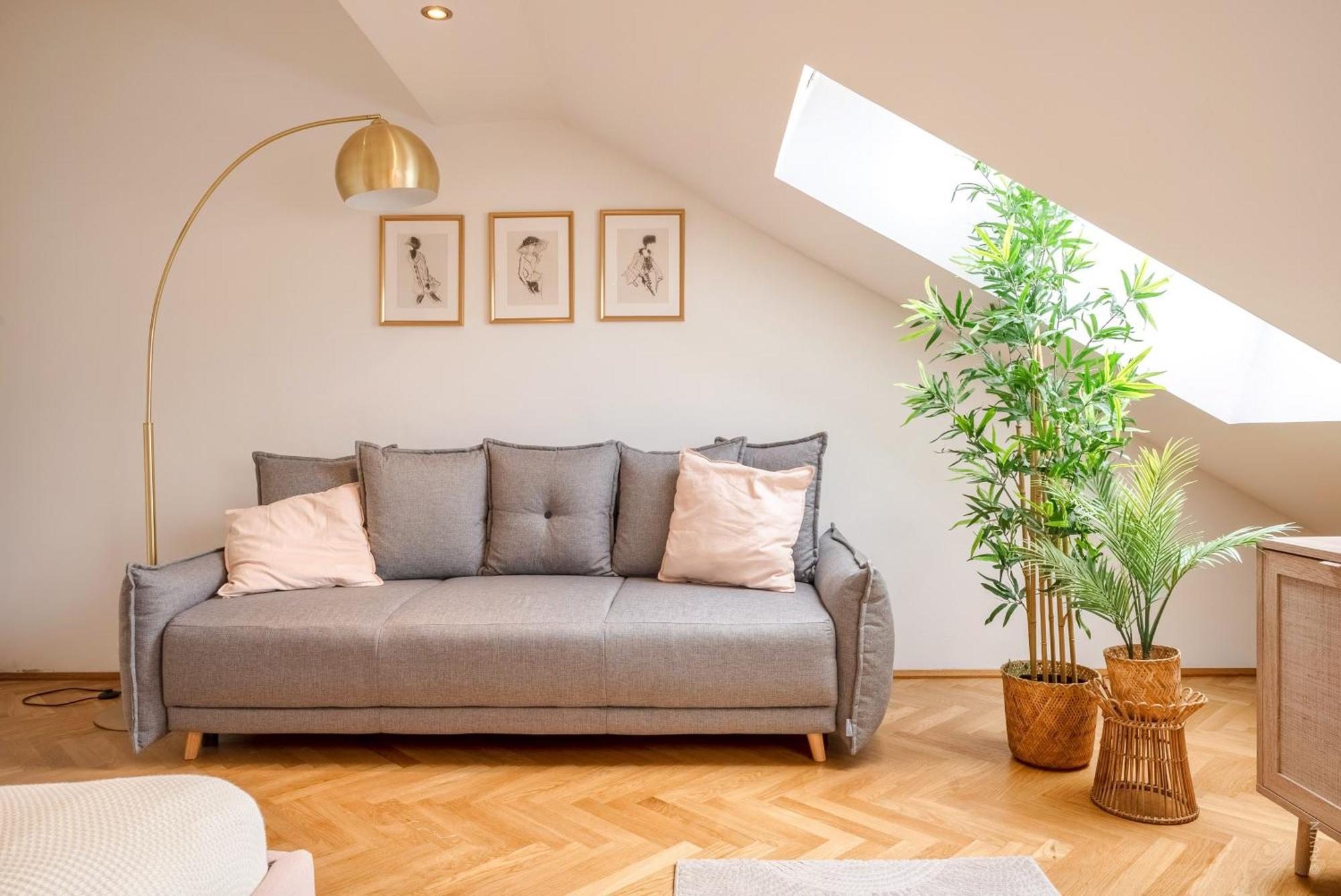 Stylish I 5 Minutes To U1 Reumannplatz I 15 Min To Center Appartamento