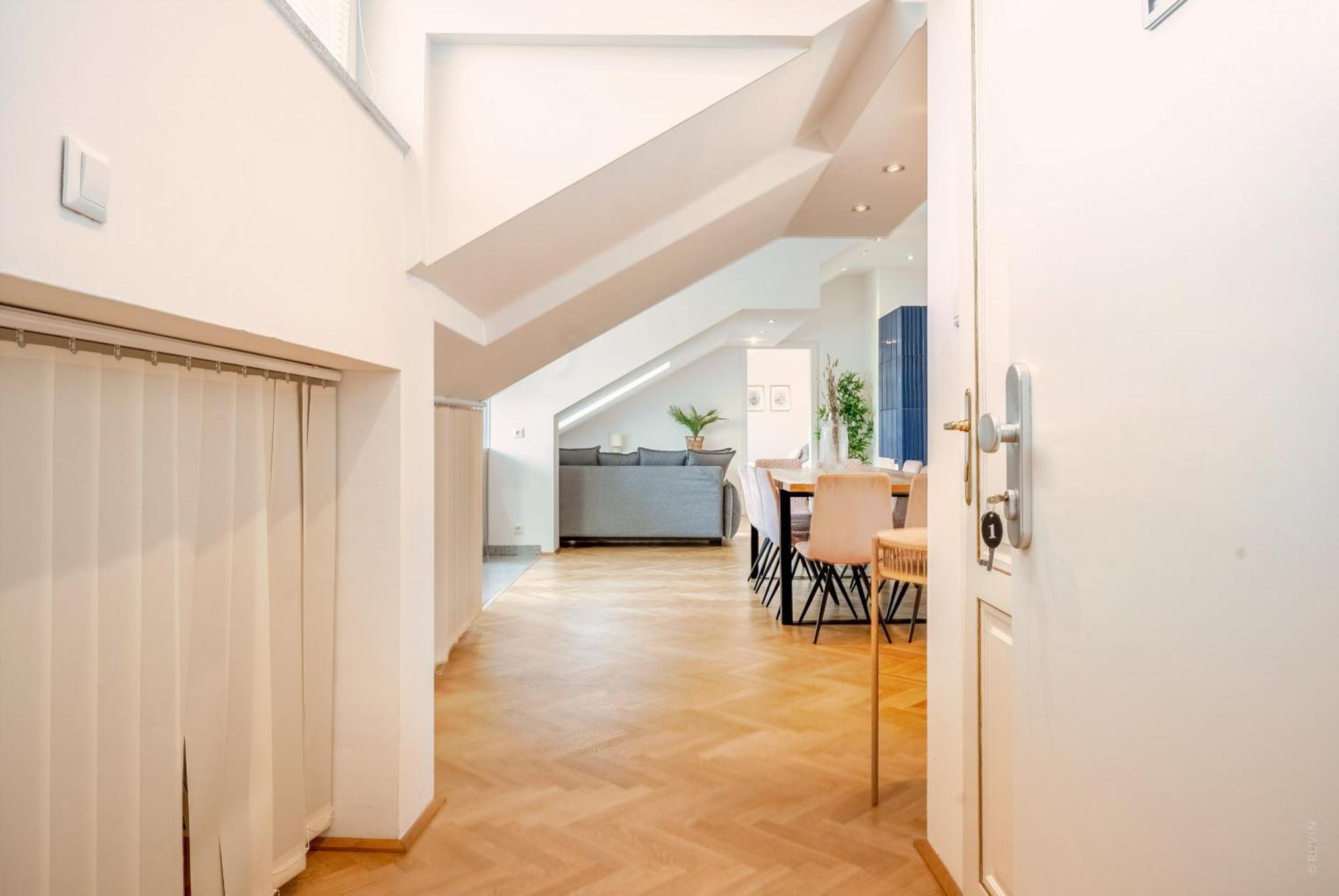 Stylish I 5 Minutes To U1 Reumannplatz I 15 Min To Center Appartamento *