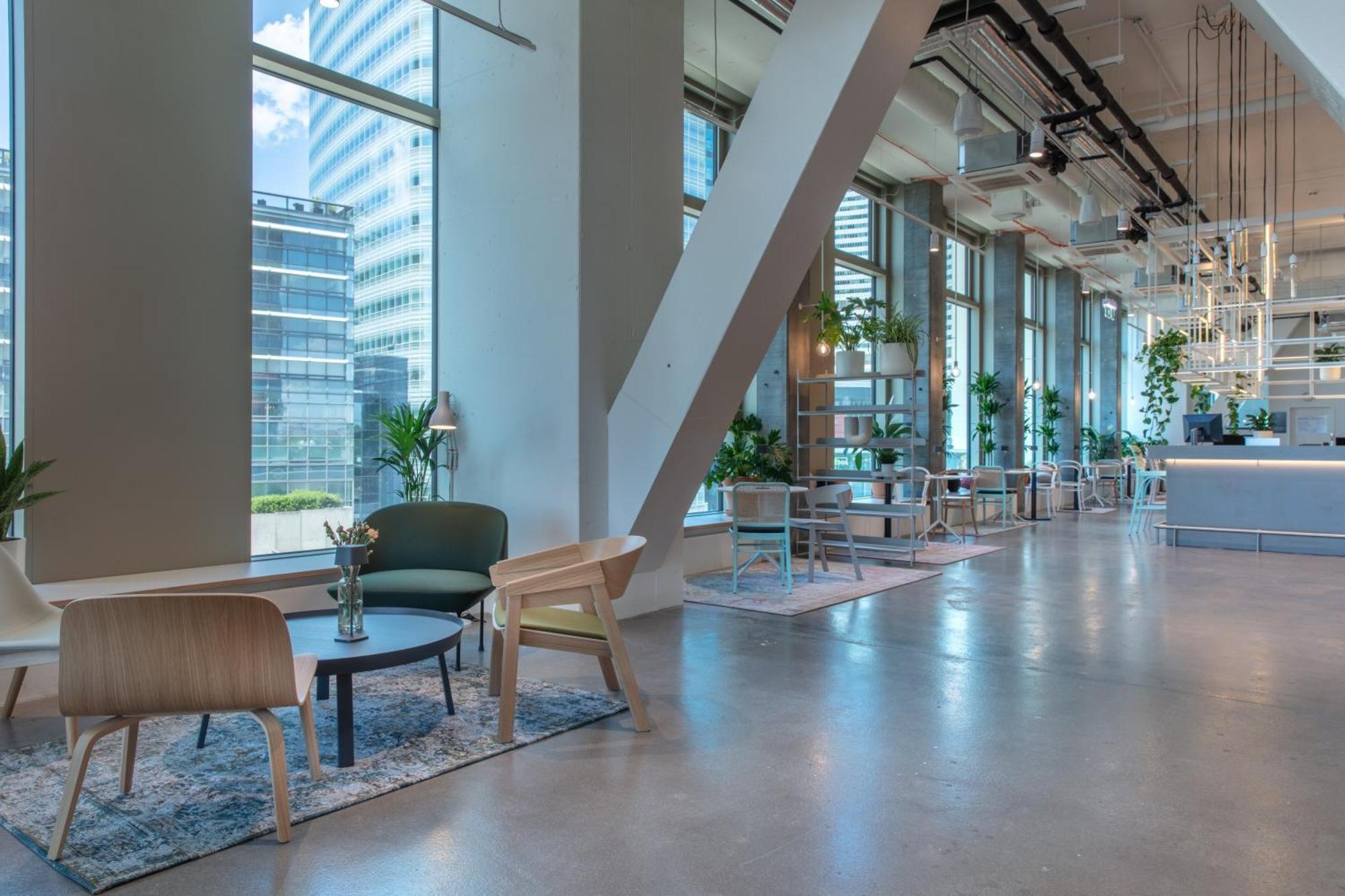 District Living Apartment *
