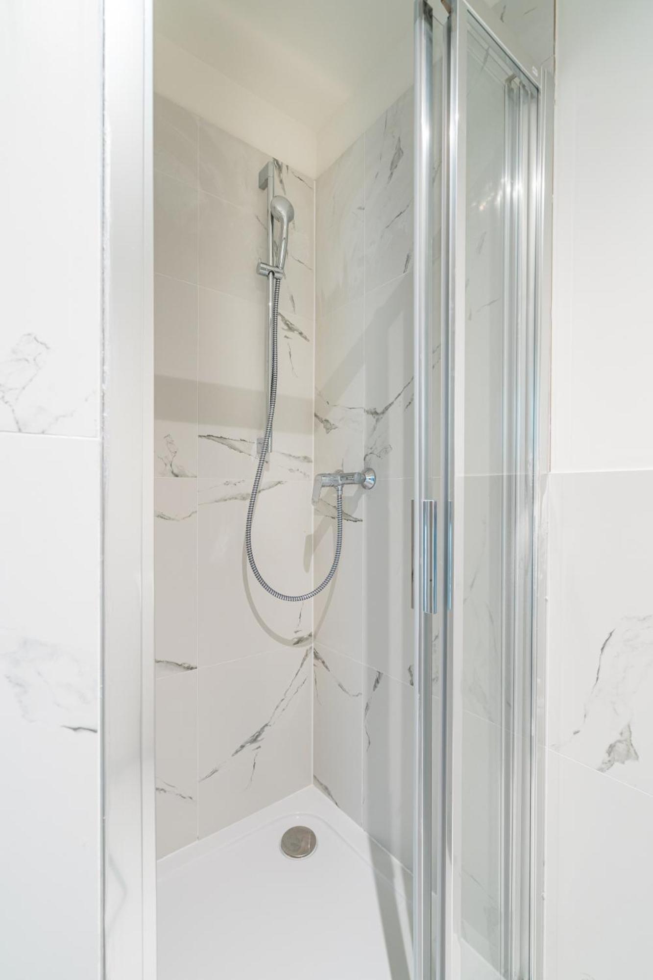 Residence, Stuwerviertel - Exhibition Center