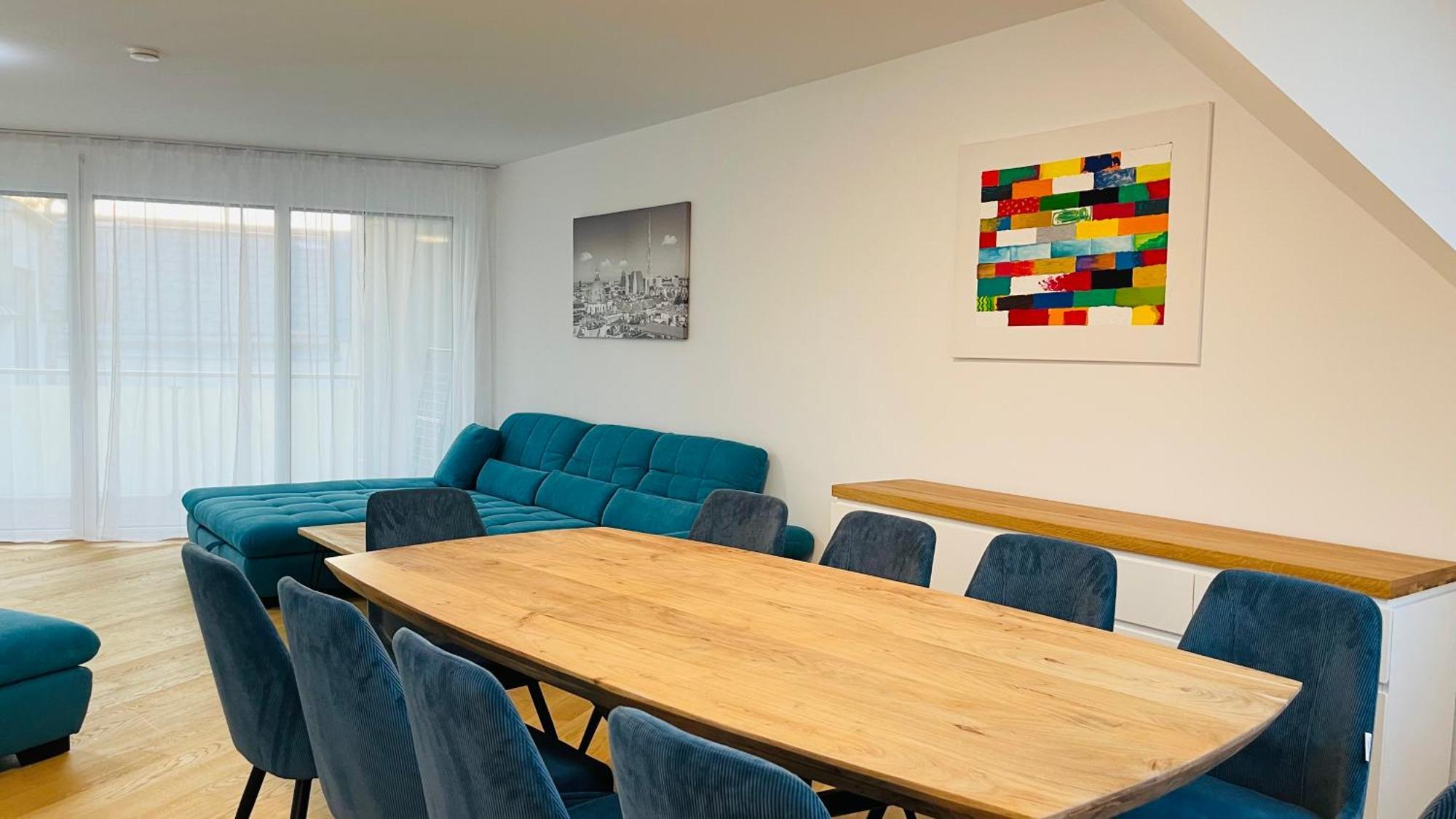 Spacious Penthouse - 4 For Up To 10 Guests - Contactless Check-in *