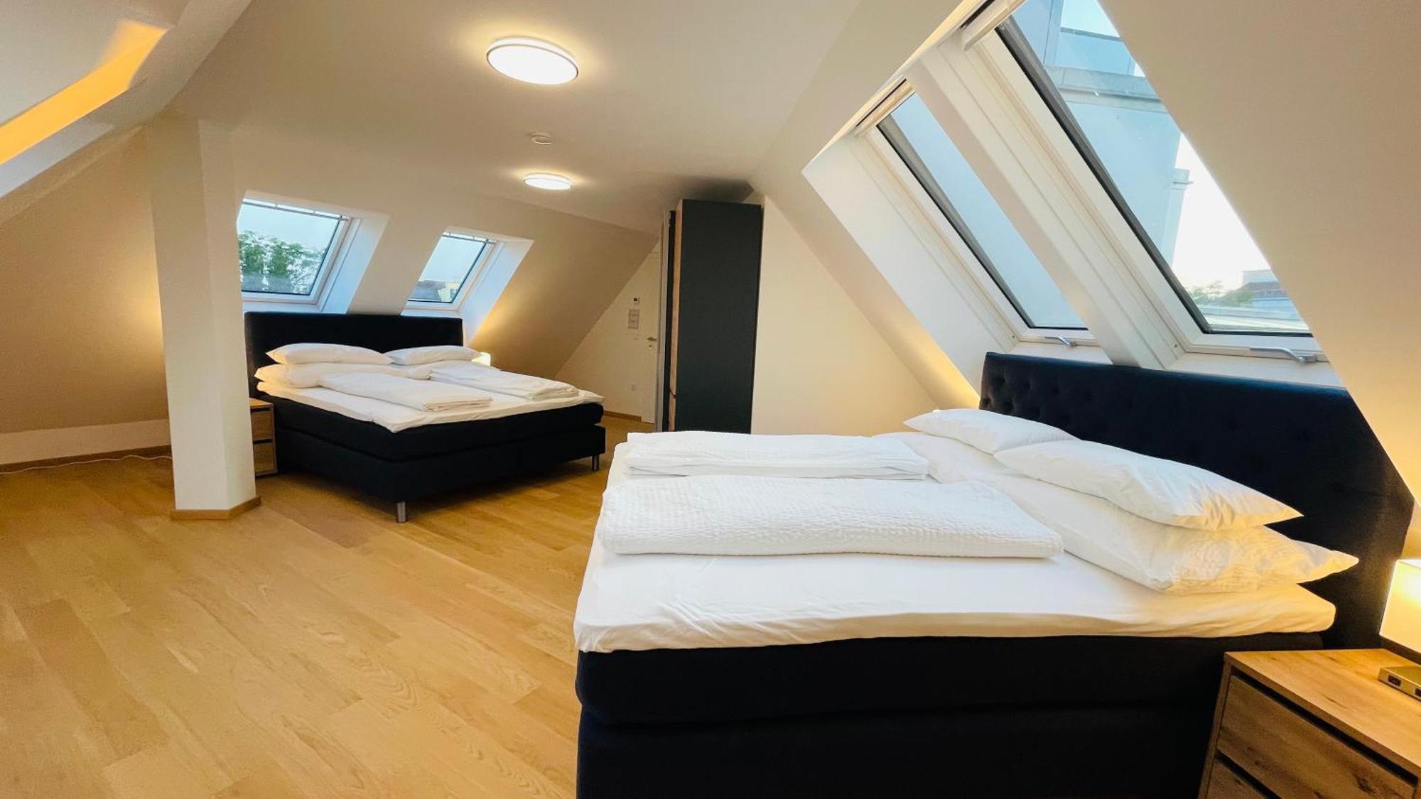 Apartment Spacious Penthouse - 4 For Up To 10 Guests - Contactless Check-in